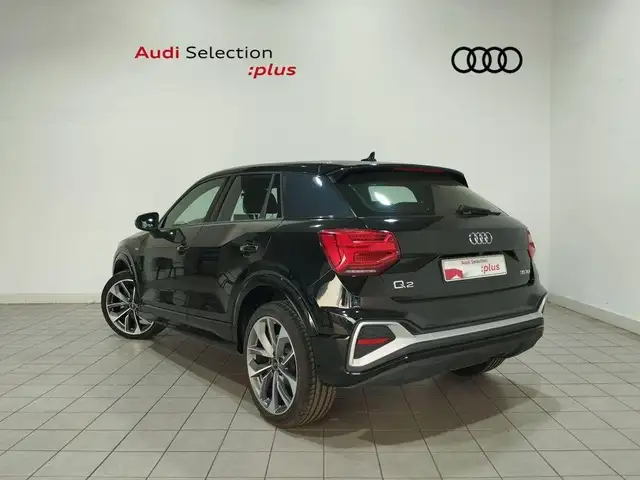 Audi Q2 view 4
