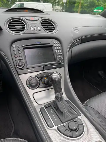 Mercedes-Benz SL view 15