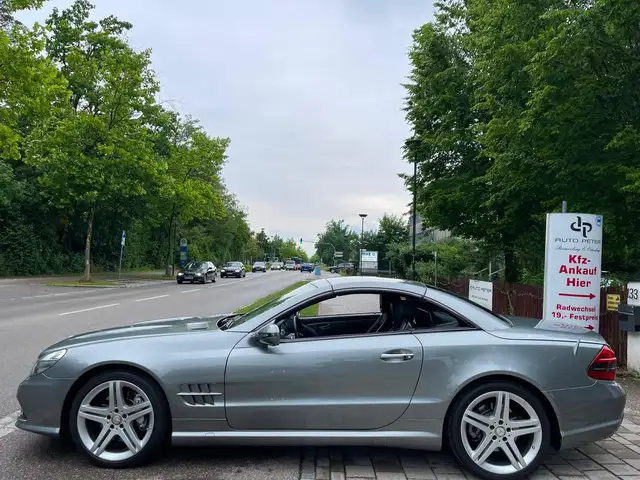 Mercedes-Benz SL view 2