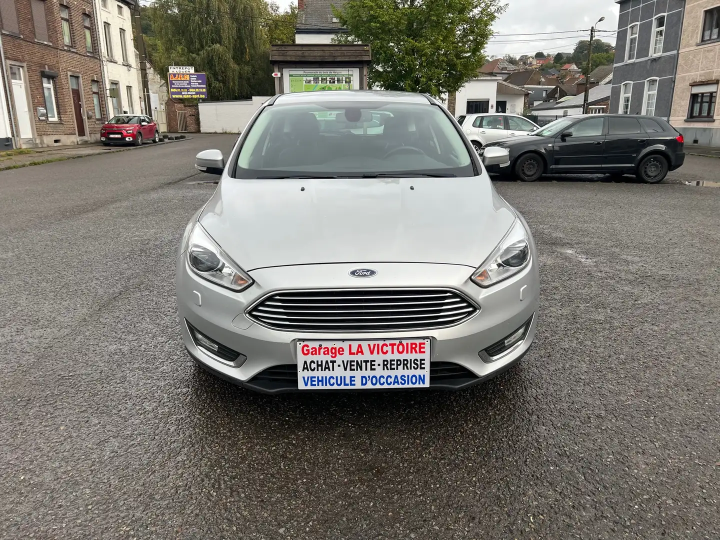 Ford Focus 1.6 TDCi Titanium 5 Portes problème Mecanique Argent - 1