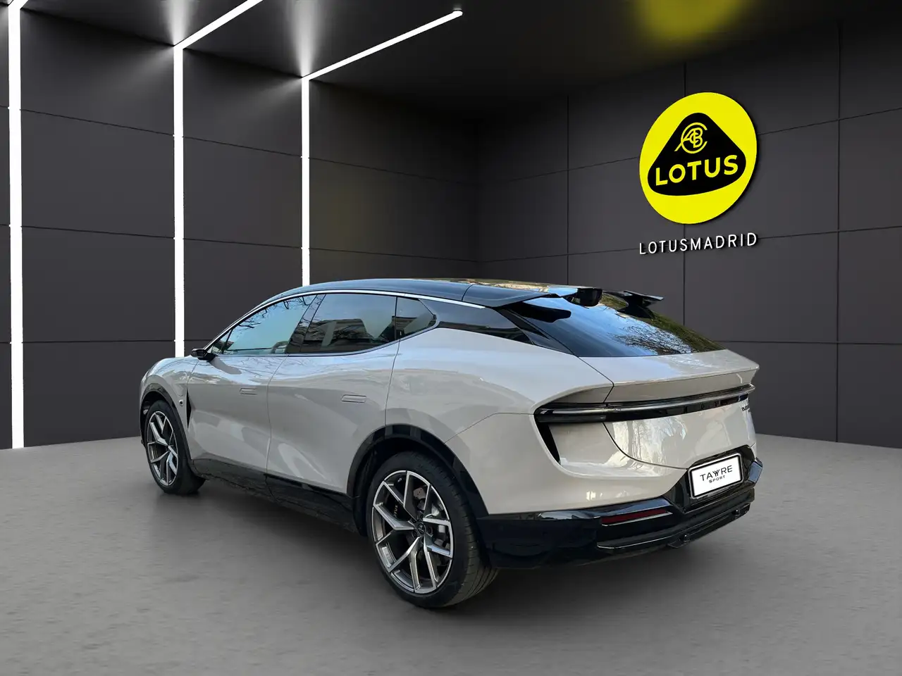 Lotus Eletre 2026