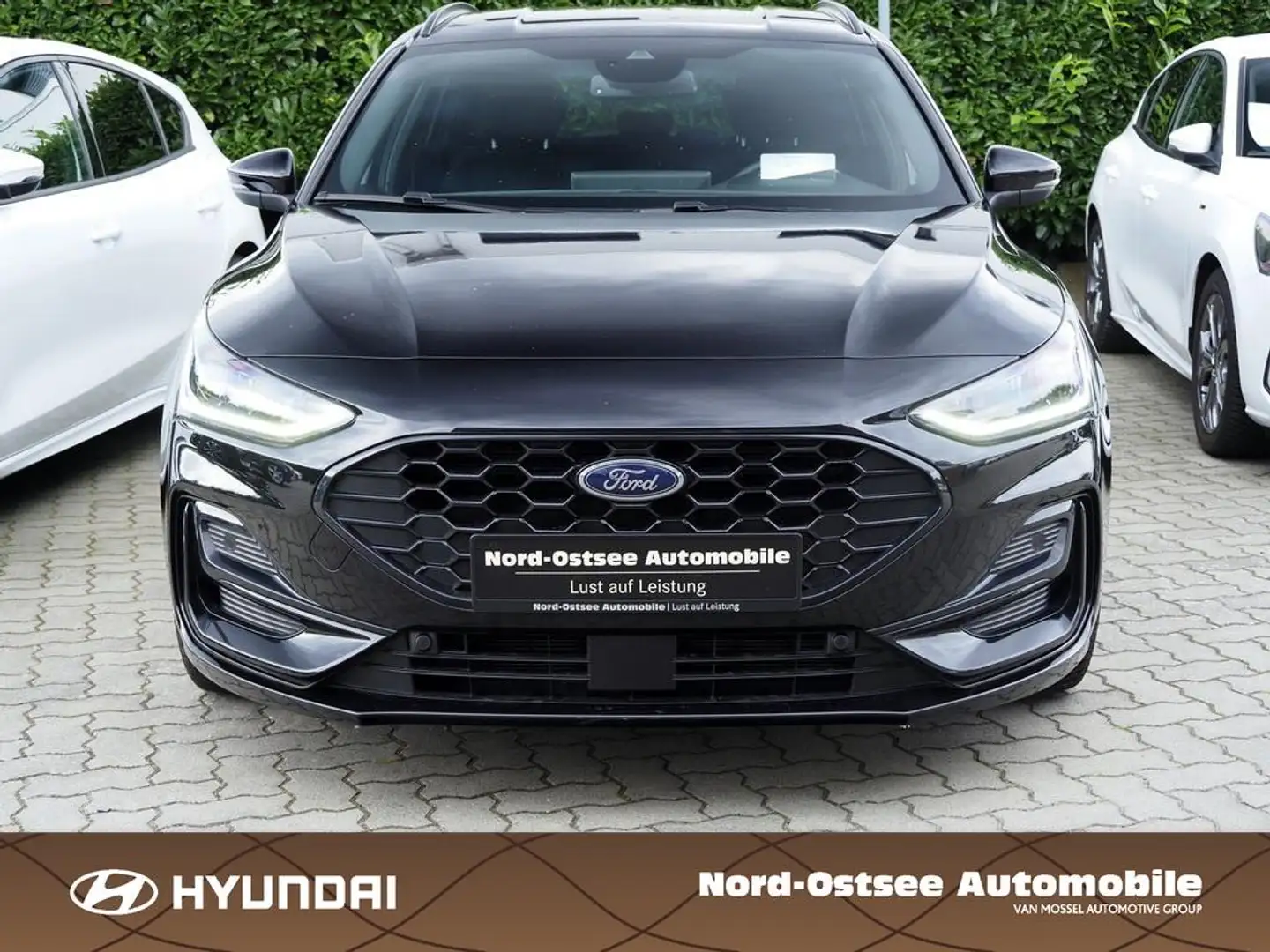 Ford Focus 1.5 ST-LINE X  AUT ACC AHK KAMERA AMBIENTE Schwarz - 2