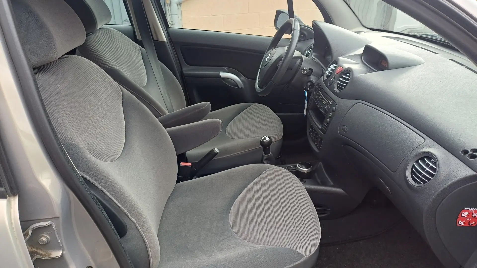 Citroen C3 C3 1.4i Pack Ambiance Gris - 2