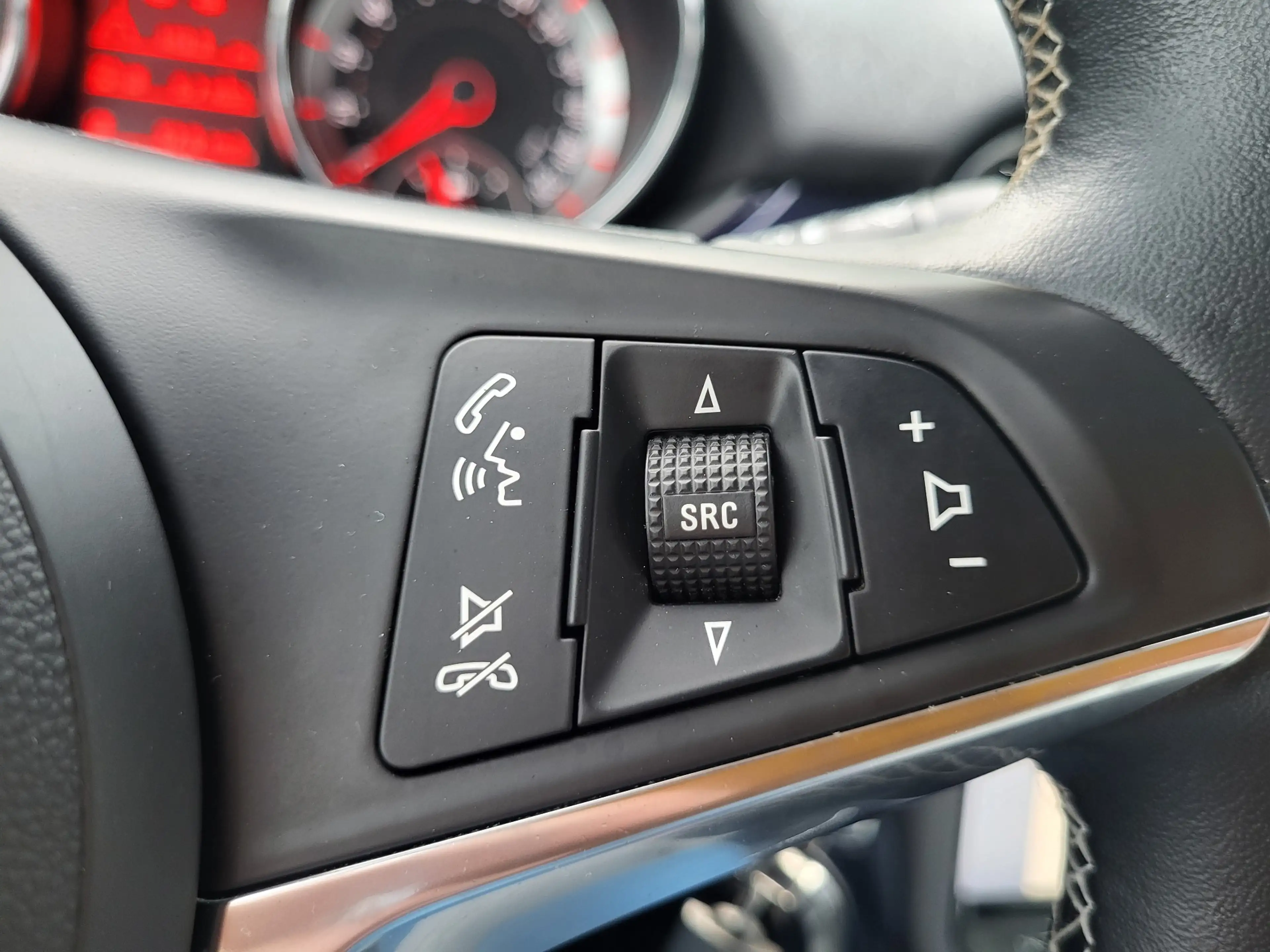 Opel Adam Adam 1.2i Glam — photo 13