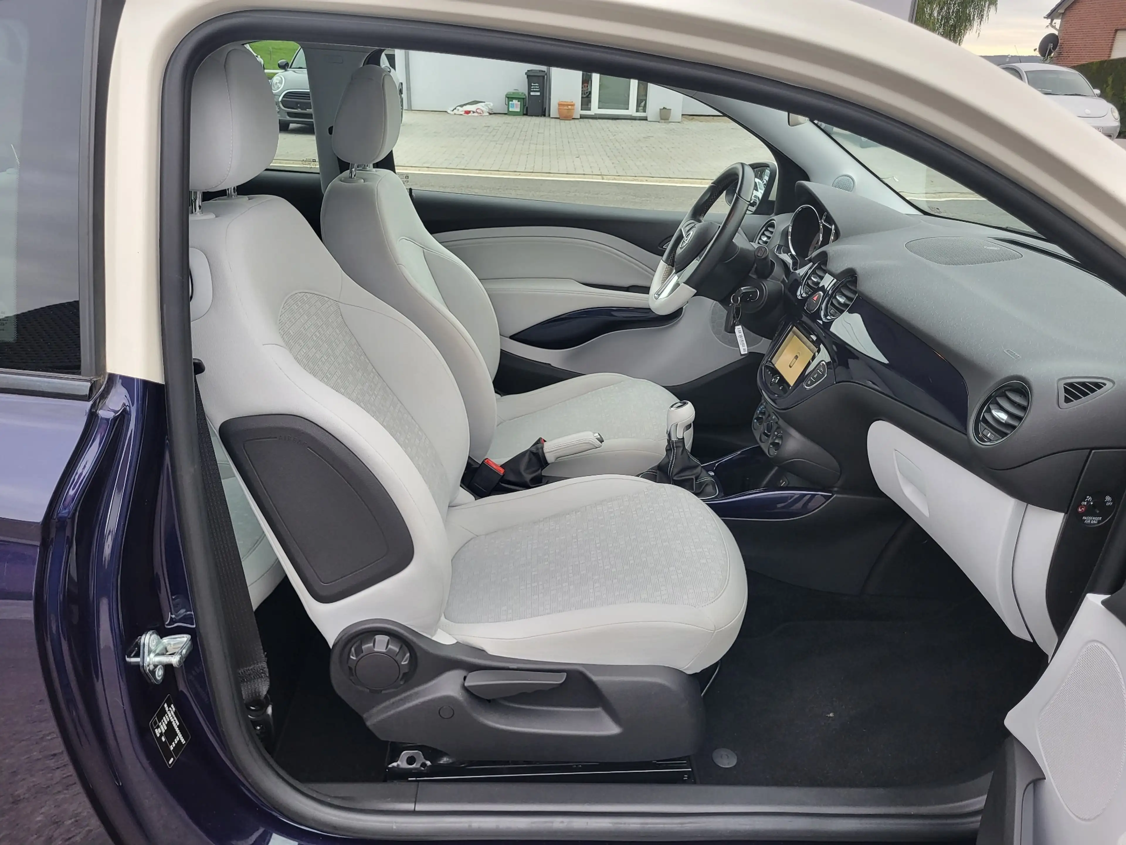 Opel Adam Adam 1.2i Glam — photo 4