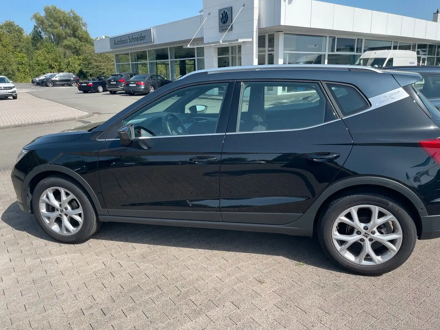 SEAT Arona 1.0 TSI 81kW FR Schwarz - 2