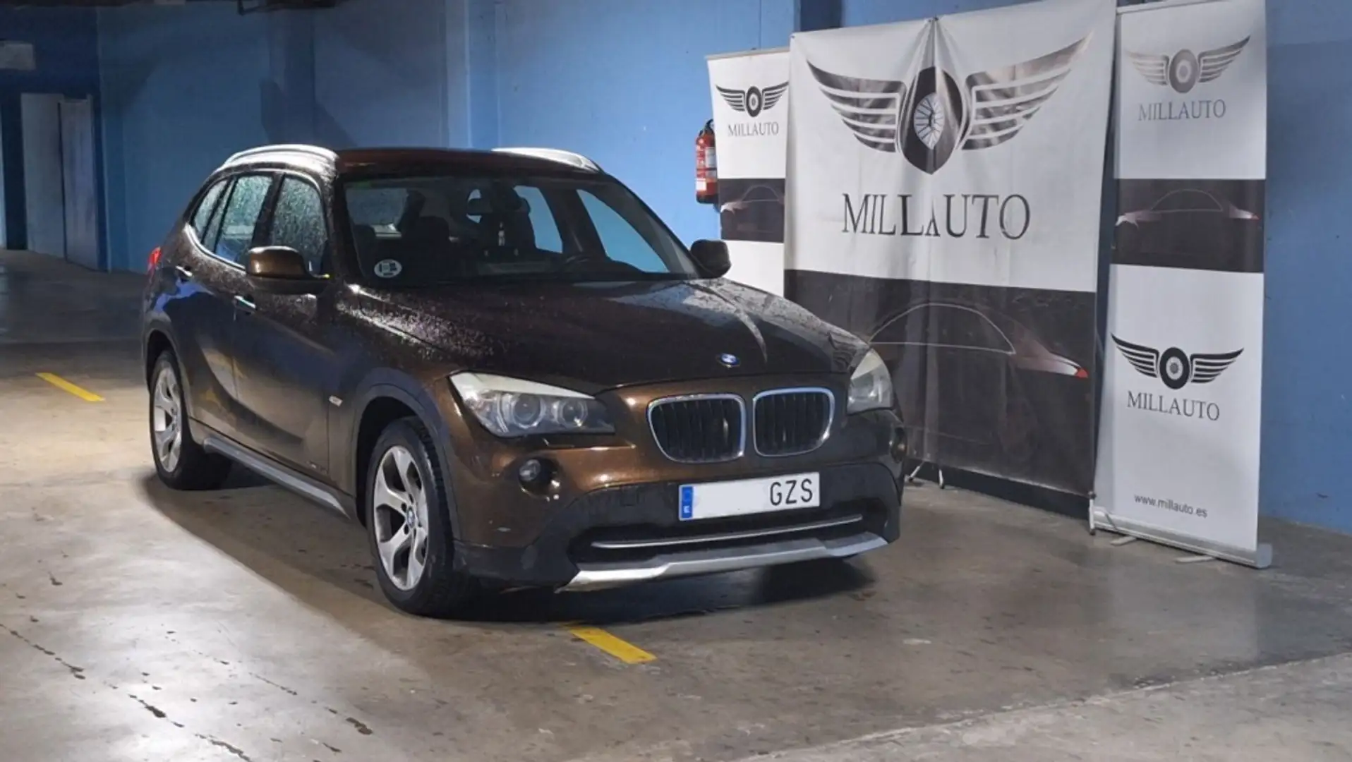 BMW X1 sDrive 20d Barna - 1