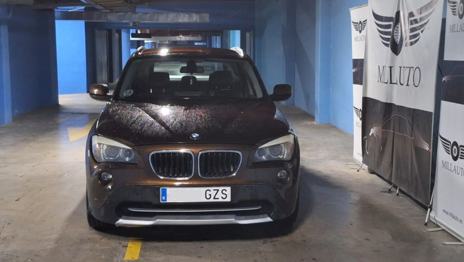 BMW X1 sDrive 20d Barna - 2