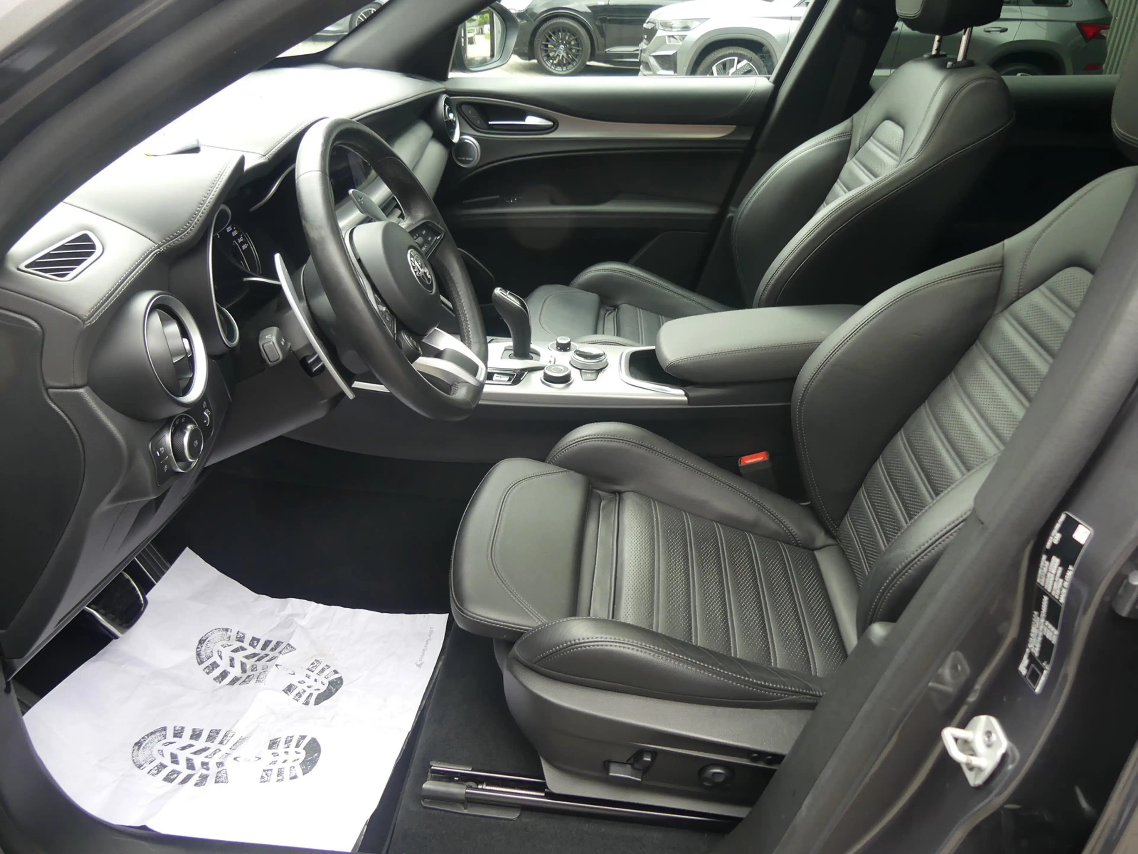 Alfa Romeo Stelvio 2.0 Turbo Veloce Q4 PANO/21ZOLL/KAM/ACC — photo 5