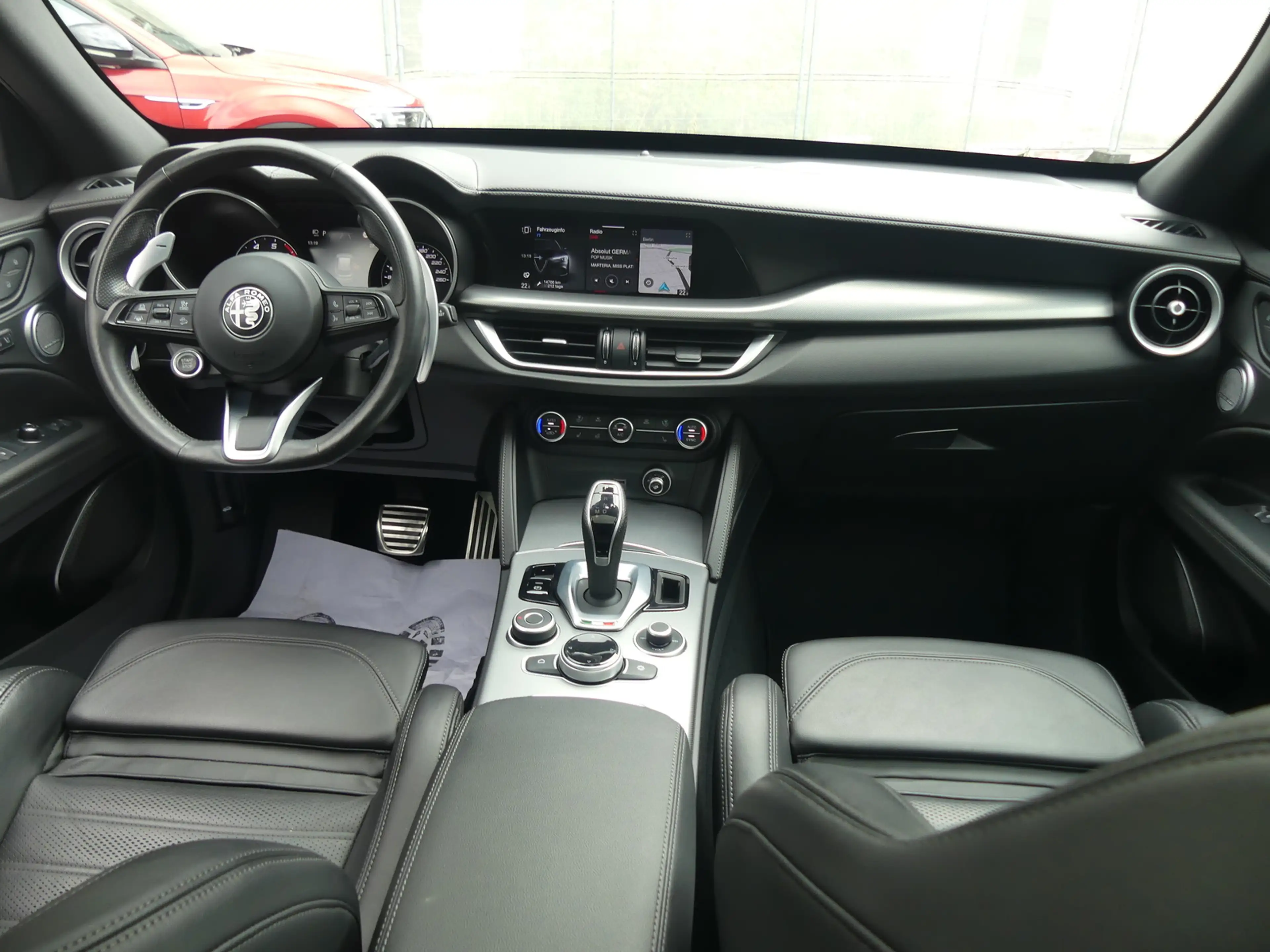 Alfa Romeo Stelvio 2.0 Turbo Veloce Q4 PANO/21ZOLL/KAM/ACC — photo 4