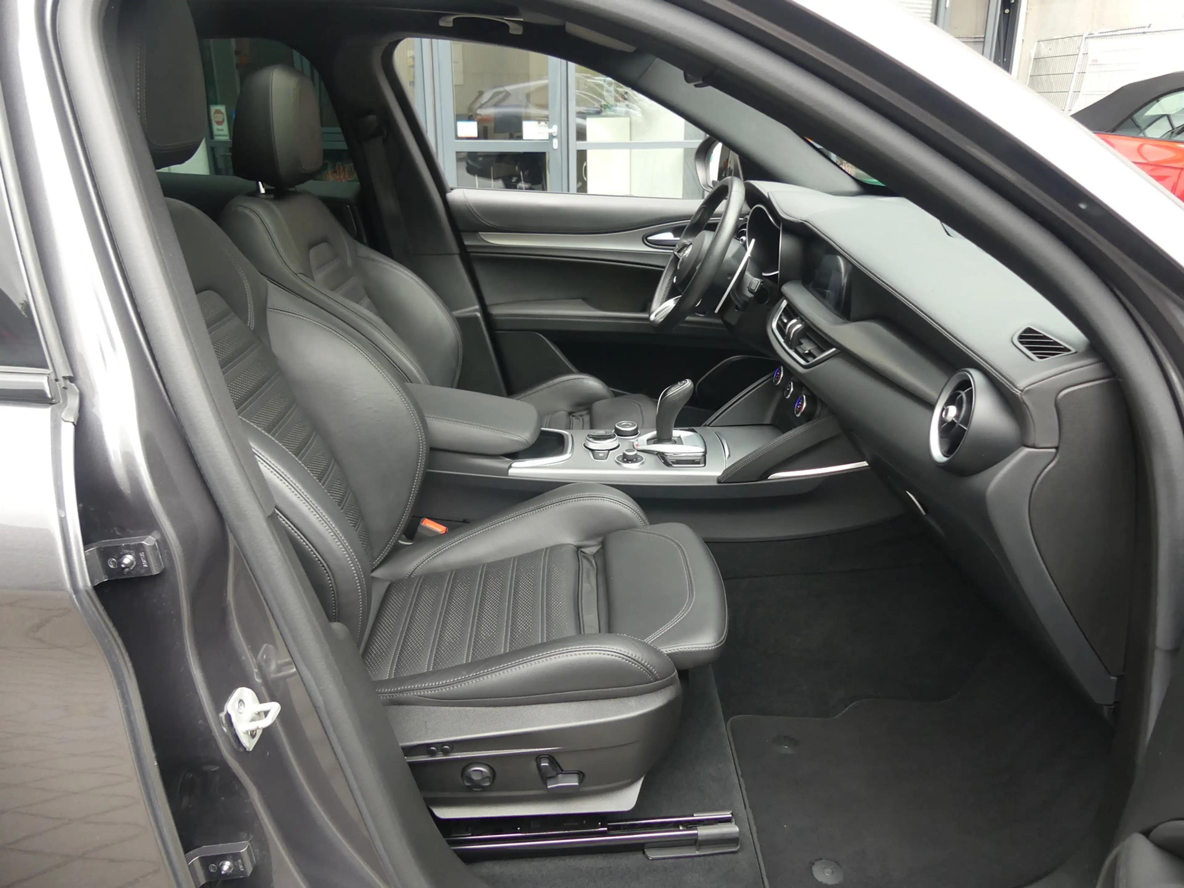 Alfa Romeo Stelvio 2.0 Turbo Veloce Q4 PANO/21ZOLL/KAM/ACC — photo 8