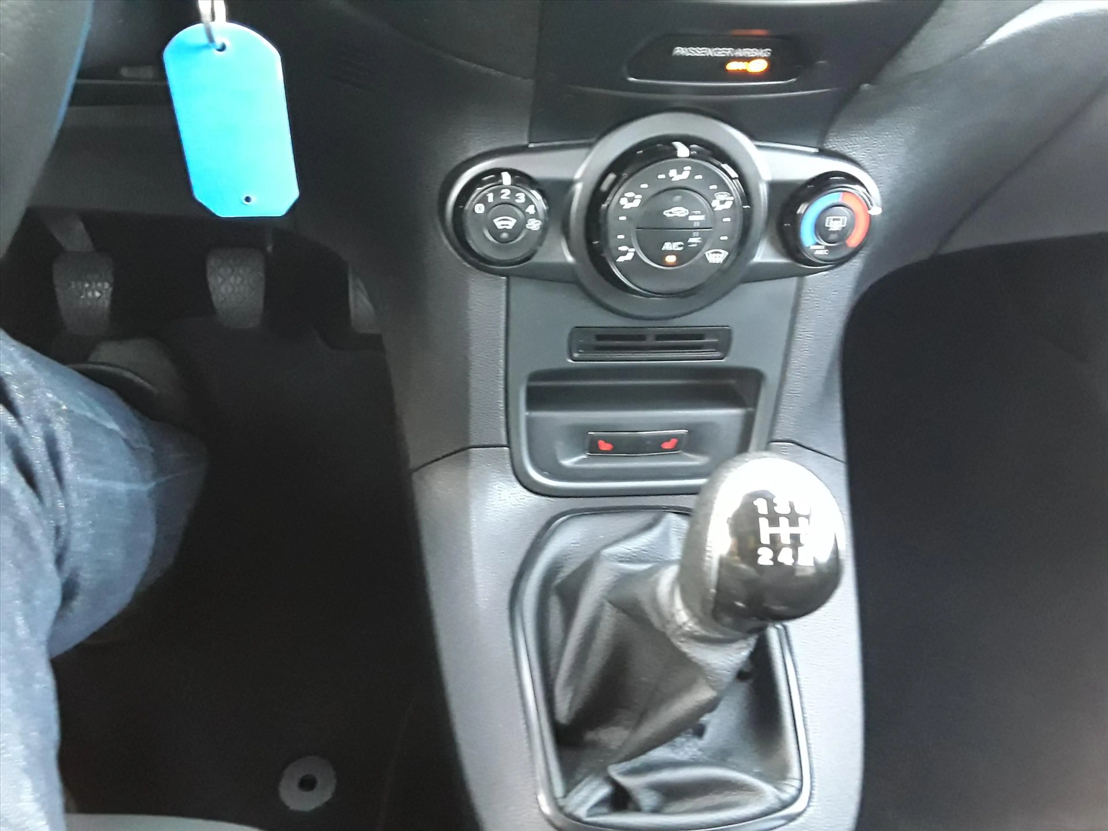 Ford Fiesta 1.0 80PK 5D S/S Titanium — photo 21