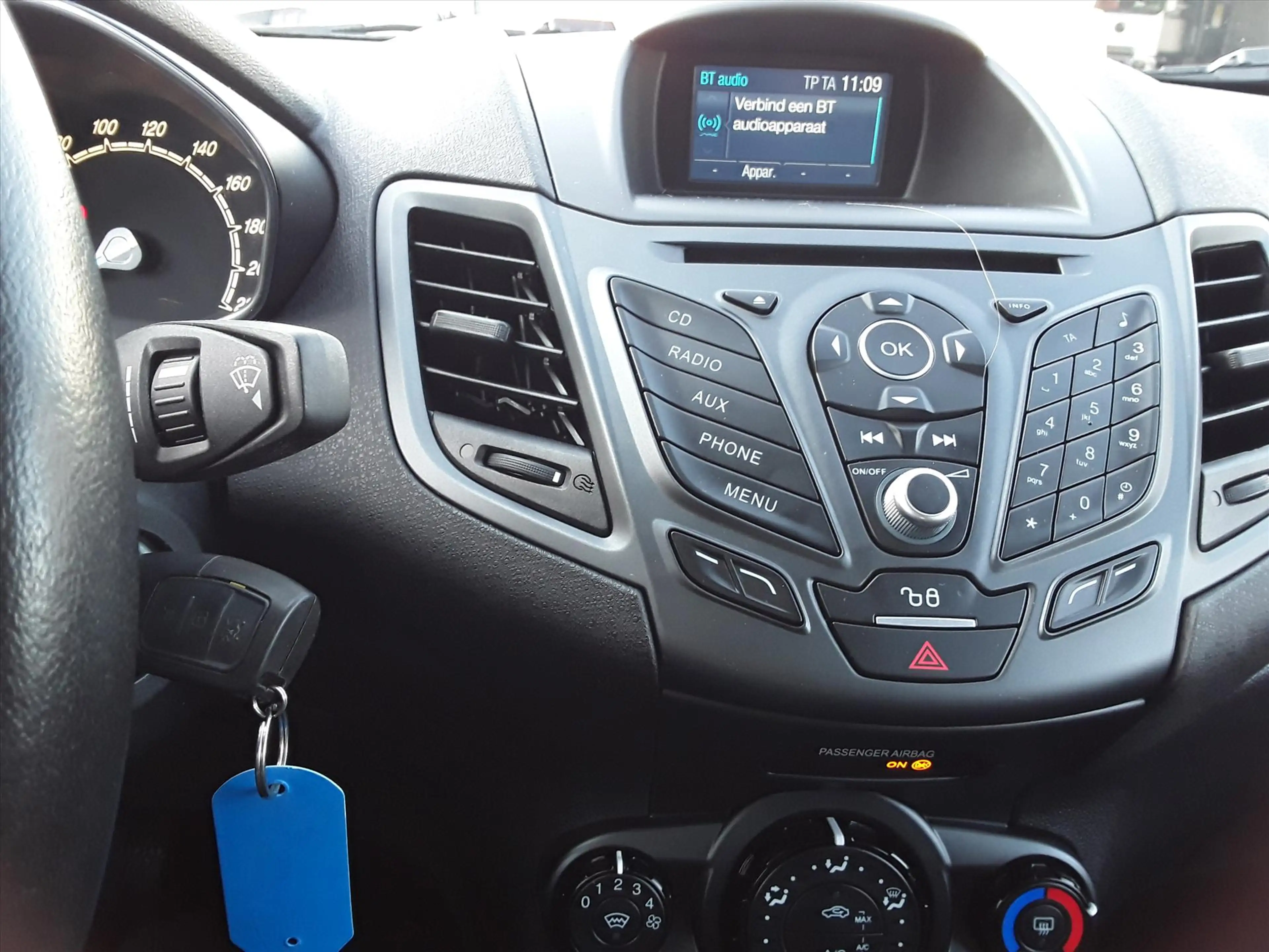 Ford Fiesta 1.0 80PK 5D S/S Titanium — photo 22