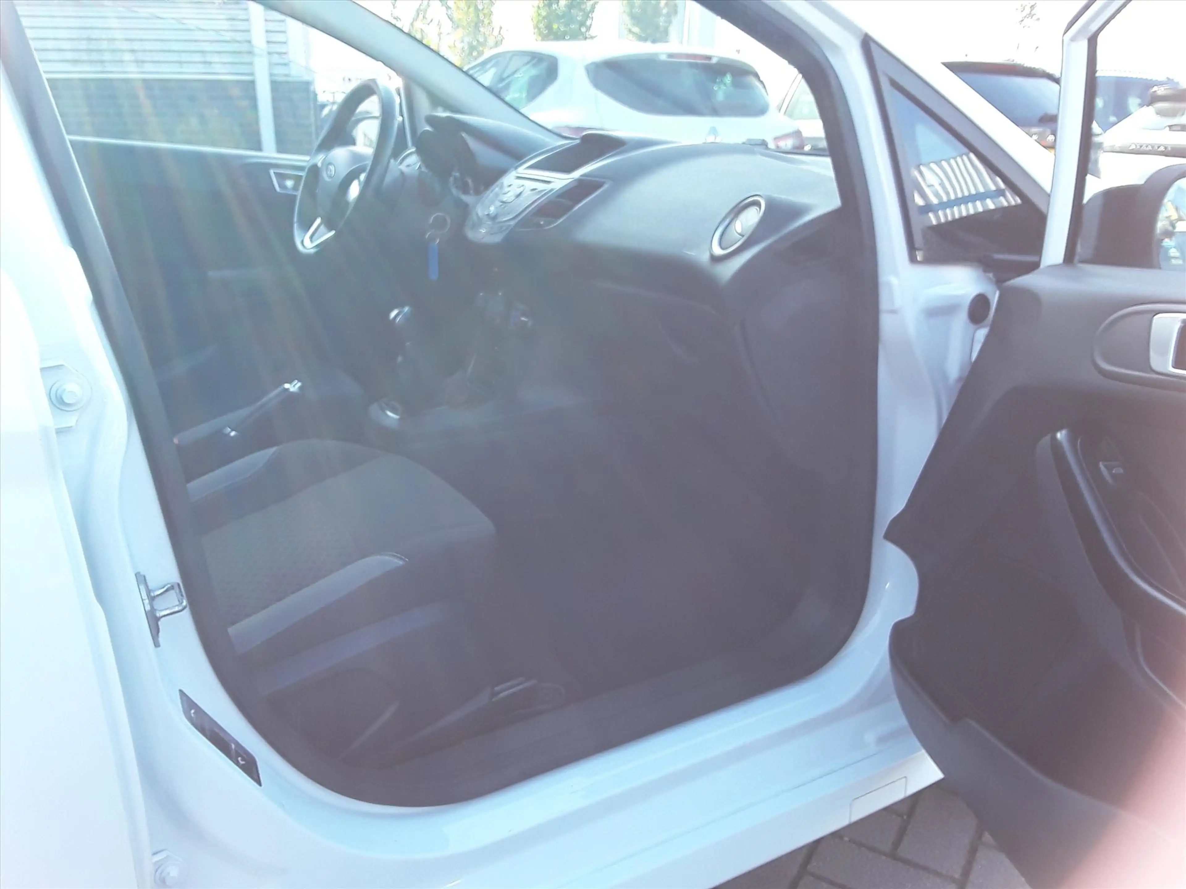 Ford Fiesta 1.0 80PK 5D S/S Titanium — photo 12