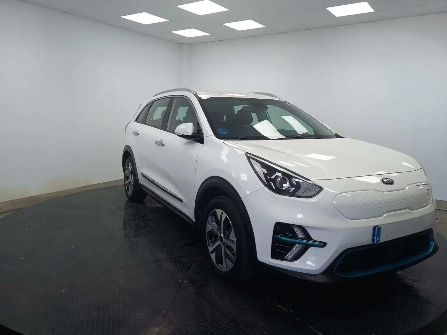 Kia e-Niro E- DRIVE 204CV - 460KM AUTONOMIA Blanc - 2