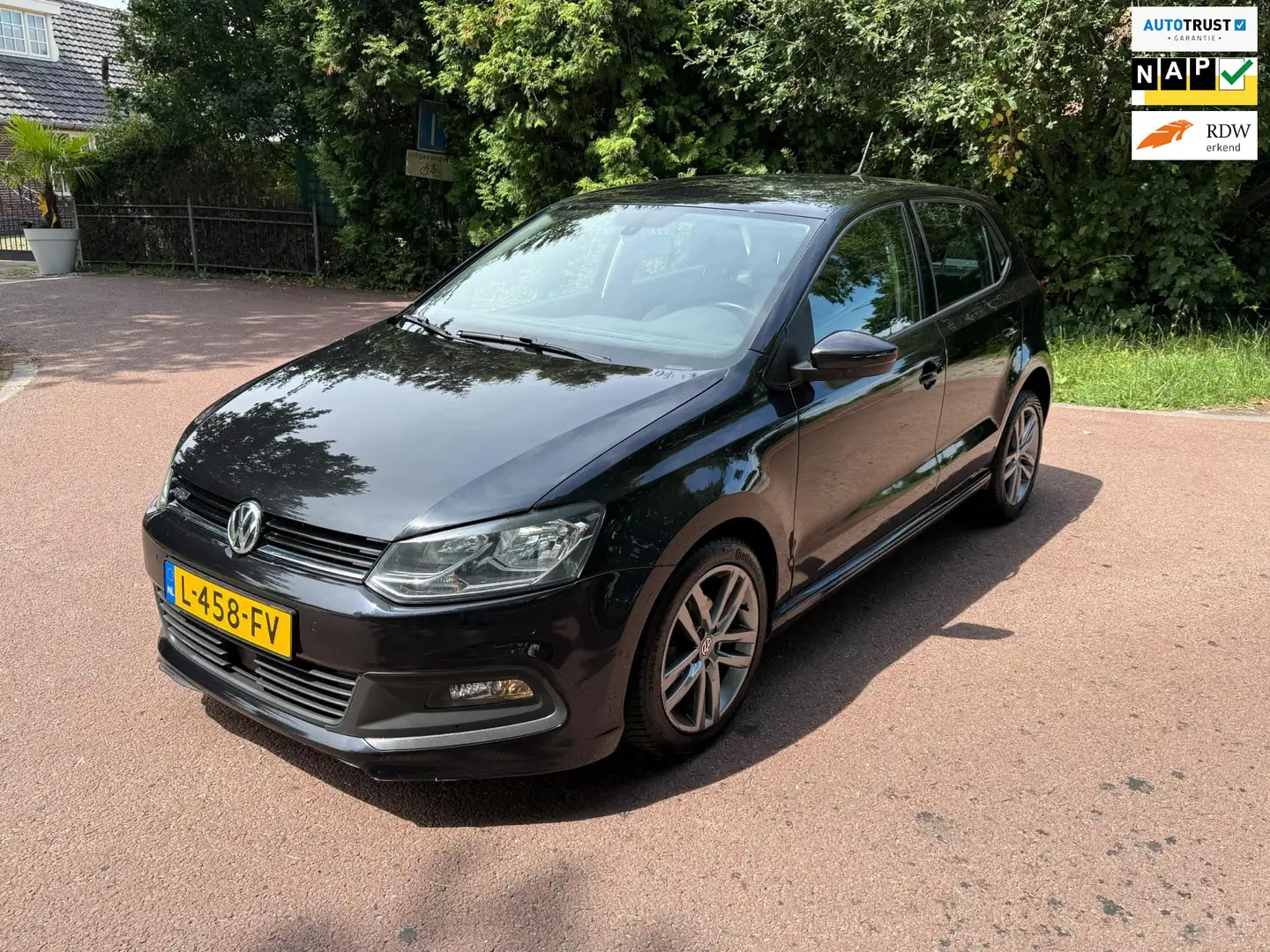 Volkswagen Polo 1.4 TDI Edition R / Navi / PDC / Lm / Apk / 5d Чорний - 1