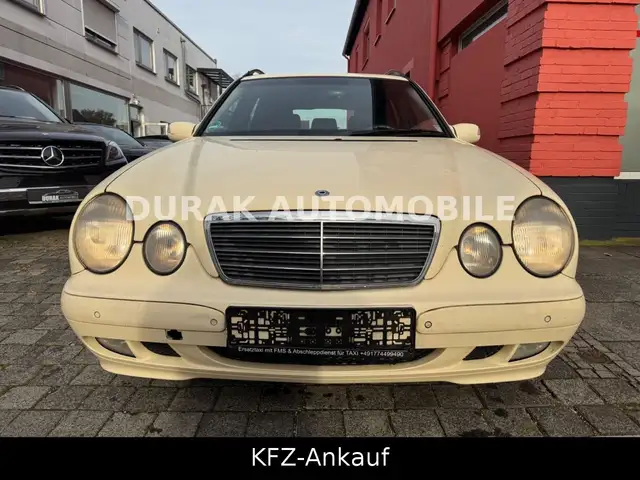 Mercedes-Benz E 220