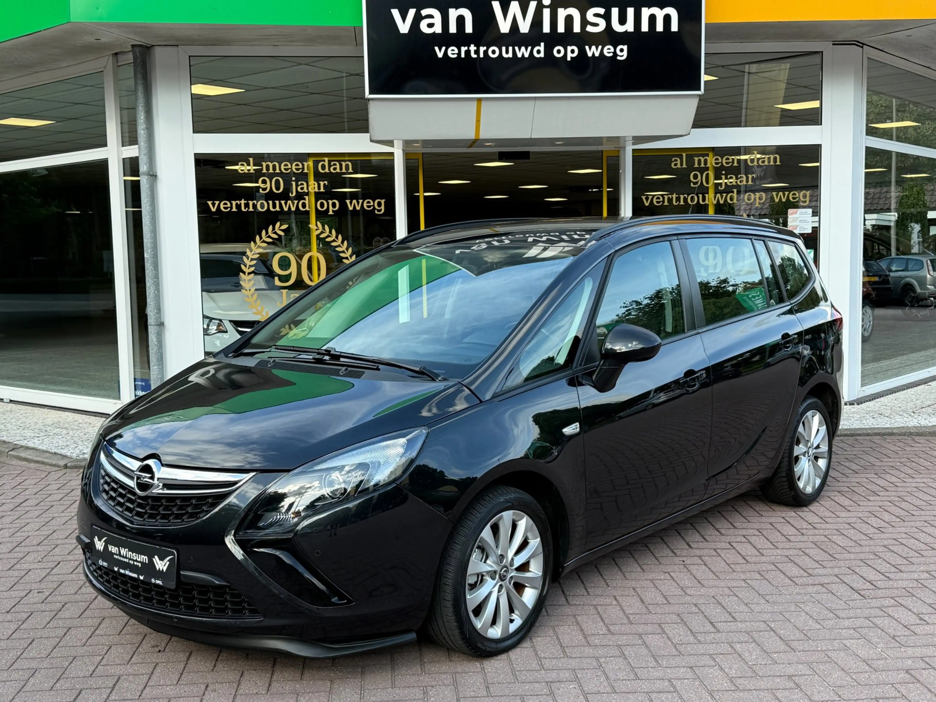 Opel Zafira Tourer 1.4Turbo Design Edition — photo 2
