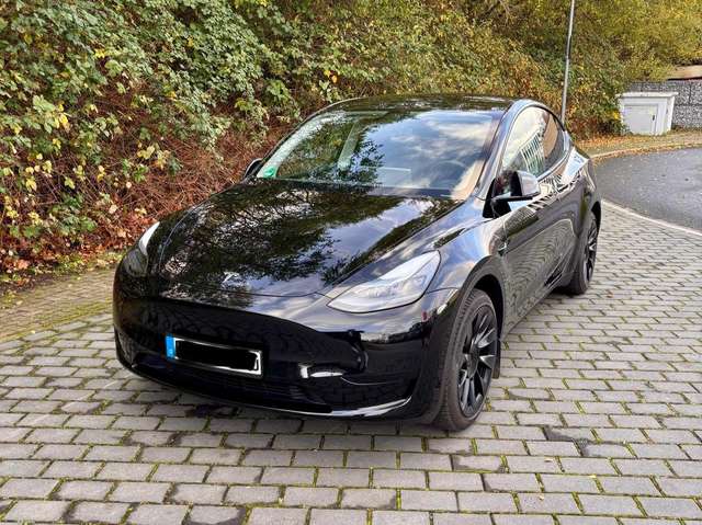 Tesla Model Y Standard Range RWD