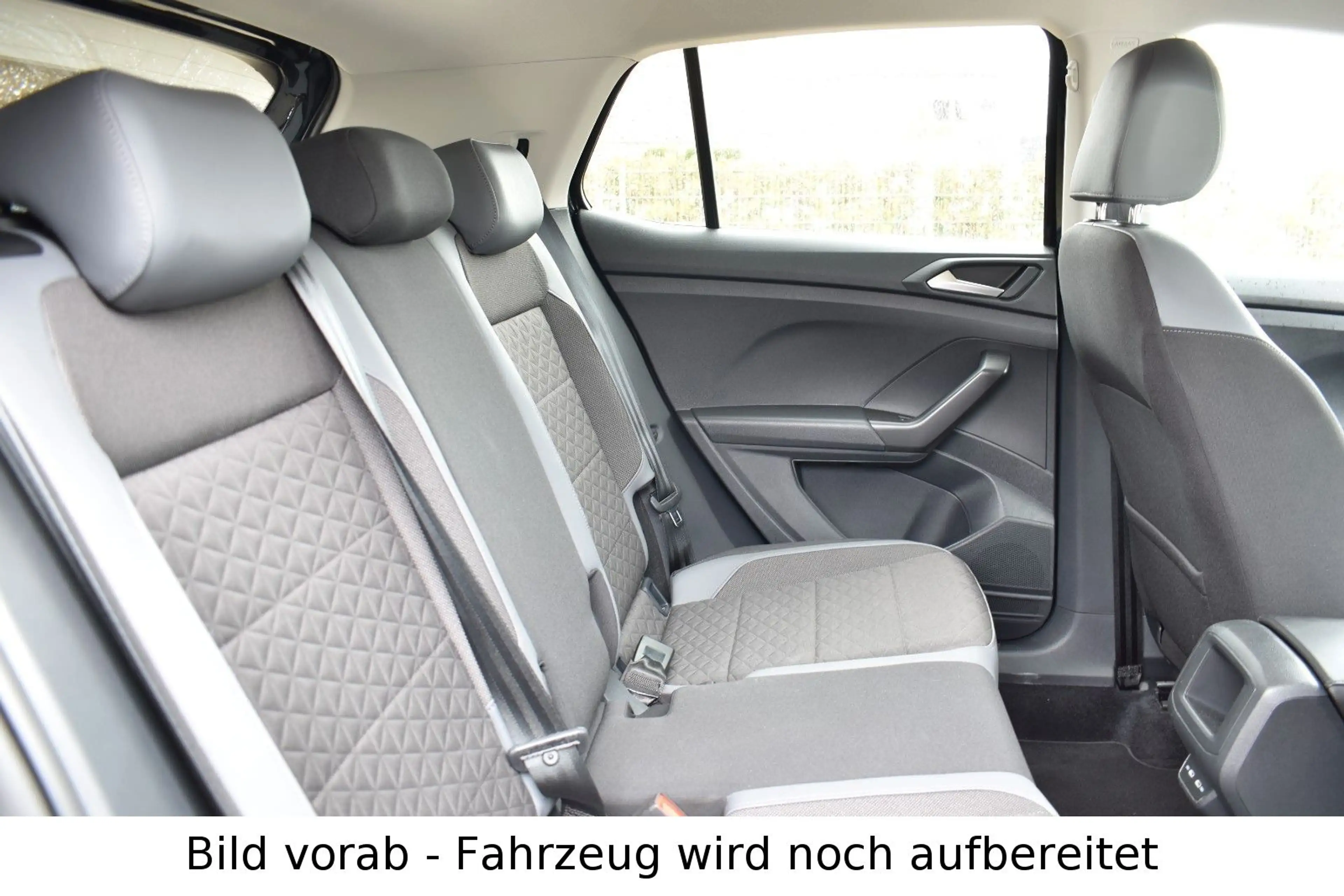 Volkswagen T-Cross 1.5 TSI DSG Style R-Line Navi IQ Drive — photo 12