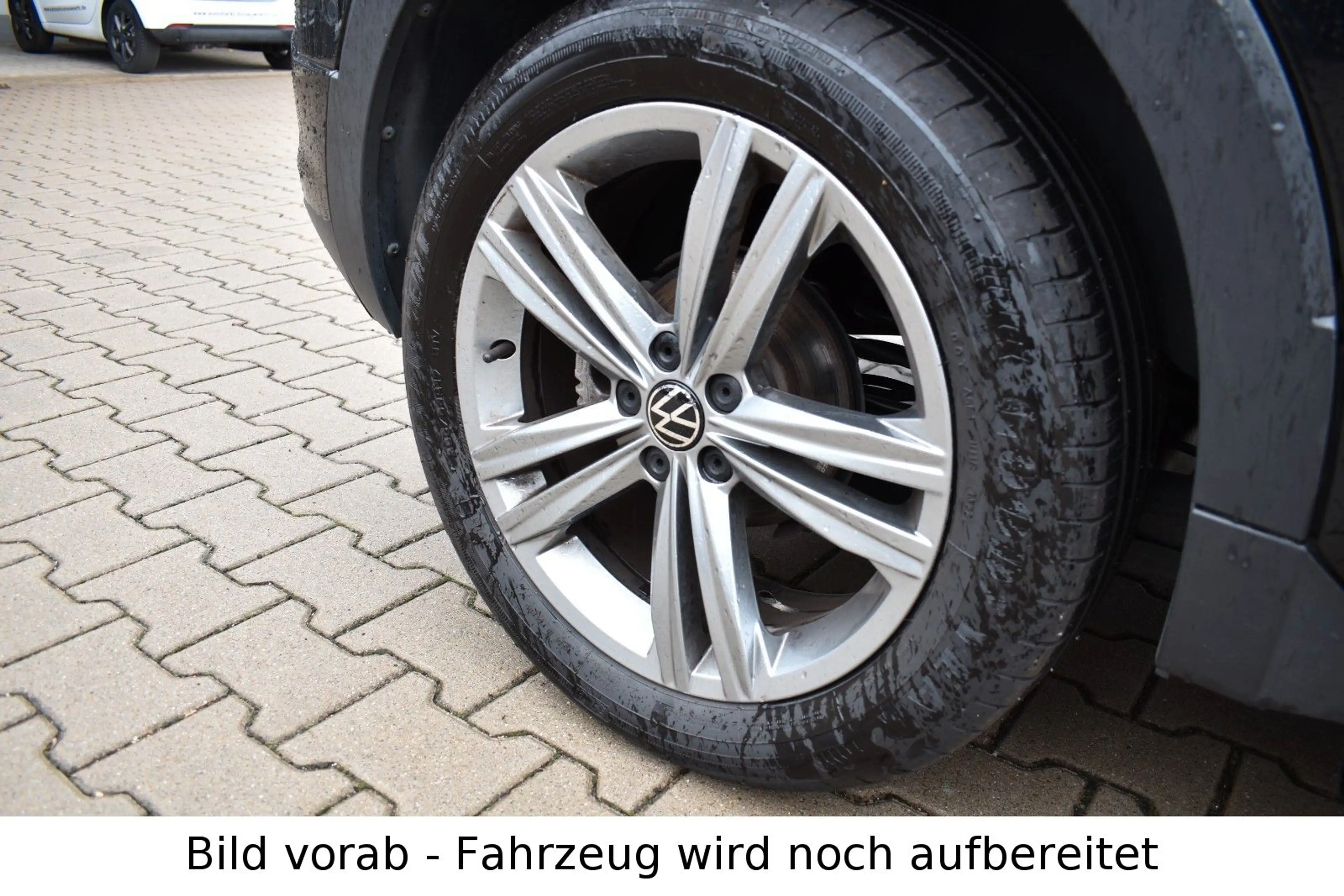 Volkswagen T-Cross 1.5 TSI DSG Style R-Line Navi IQ Drive — photo 9