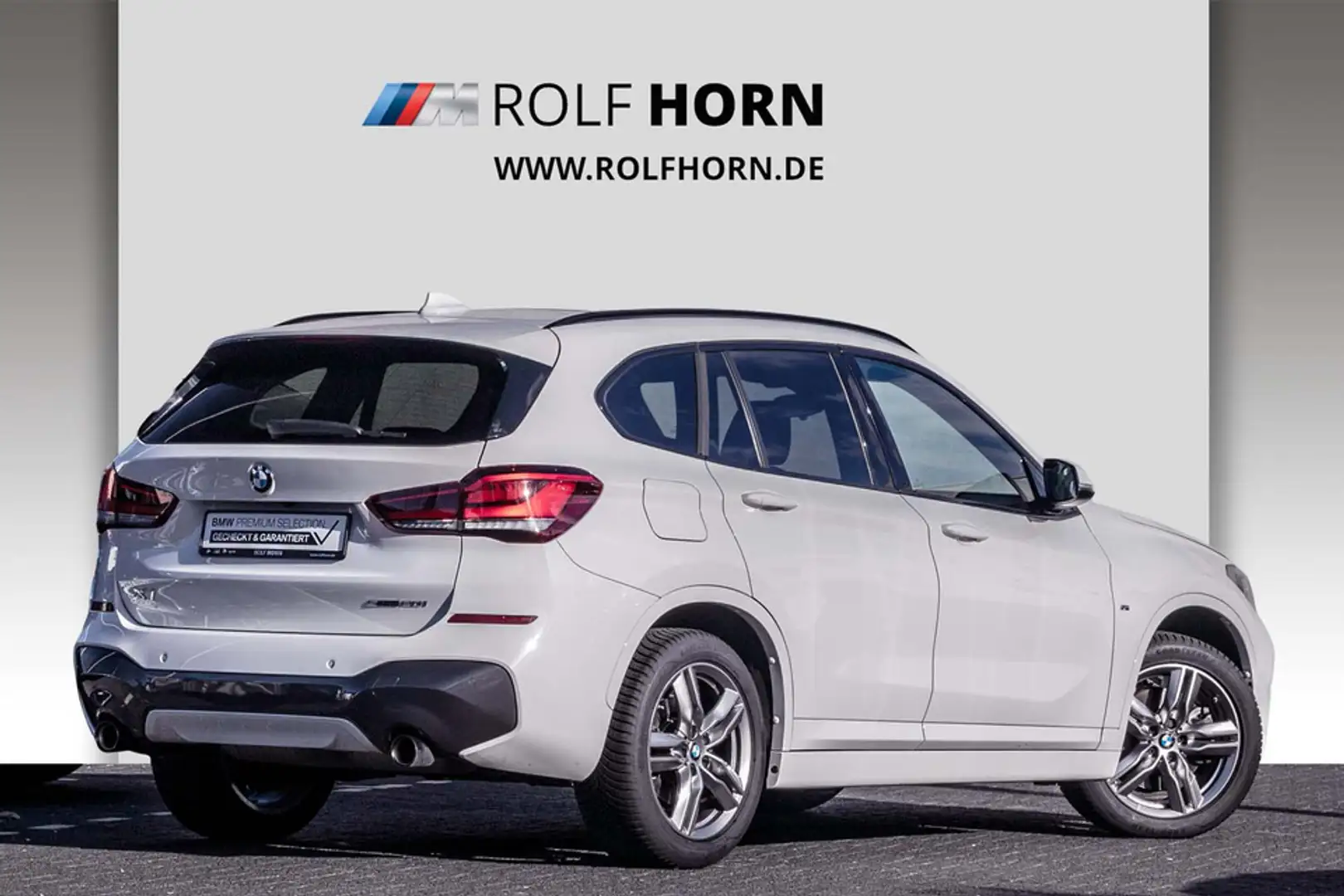 BMW X1 sDrive20i M Sportpaket HeadUp RfKam Pano HiFi Wit - 2