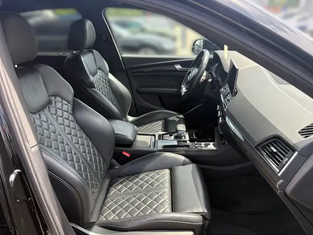 Audi SQ5 view 10