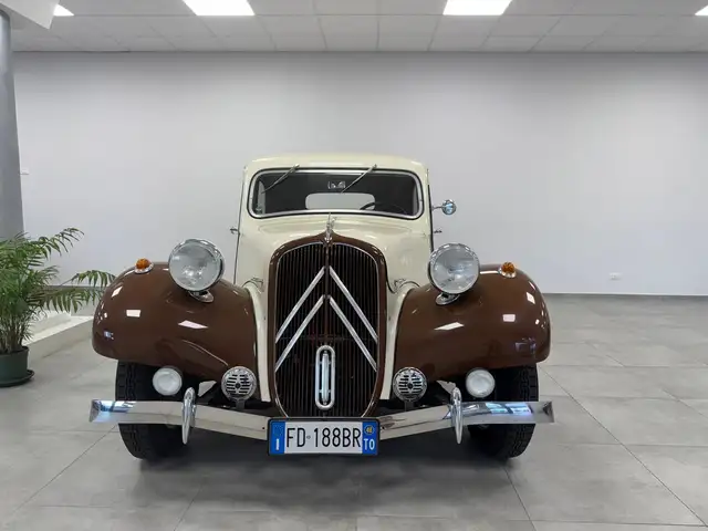Citroen B11