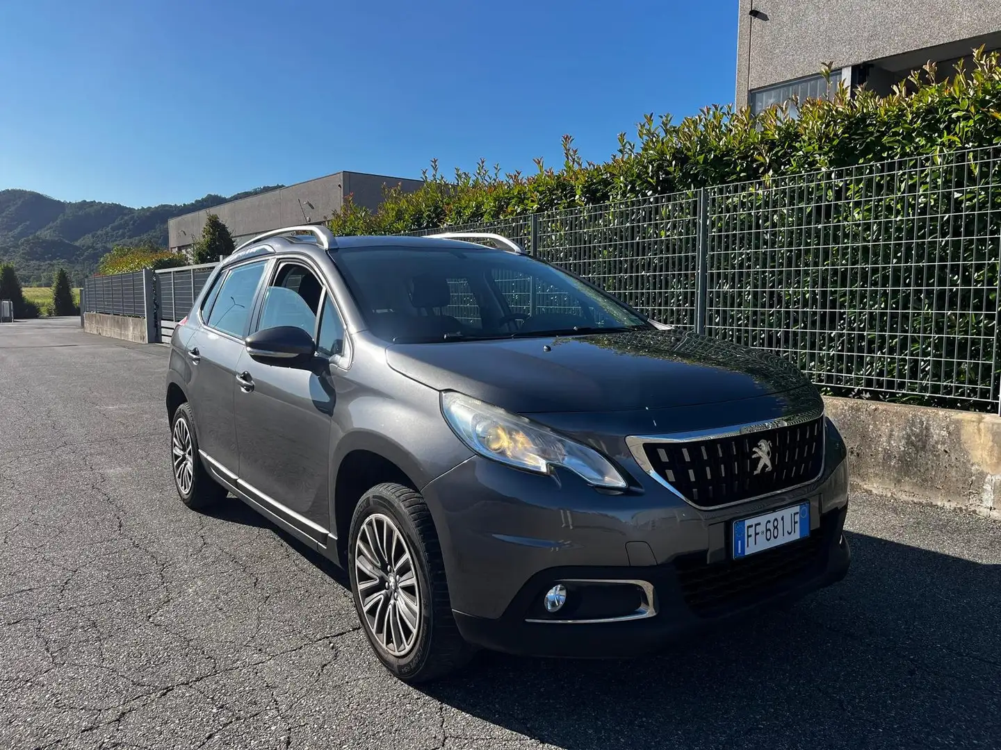 Peugeot 2008 2016 BlueHDi 75 Active ok per neopatentati Grigio - 1