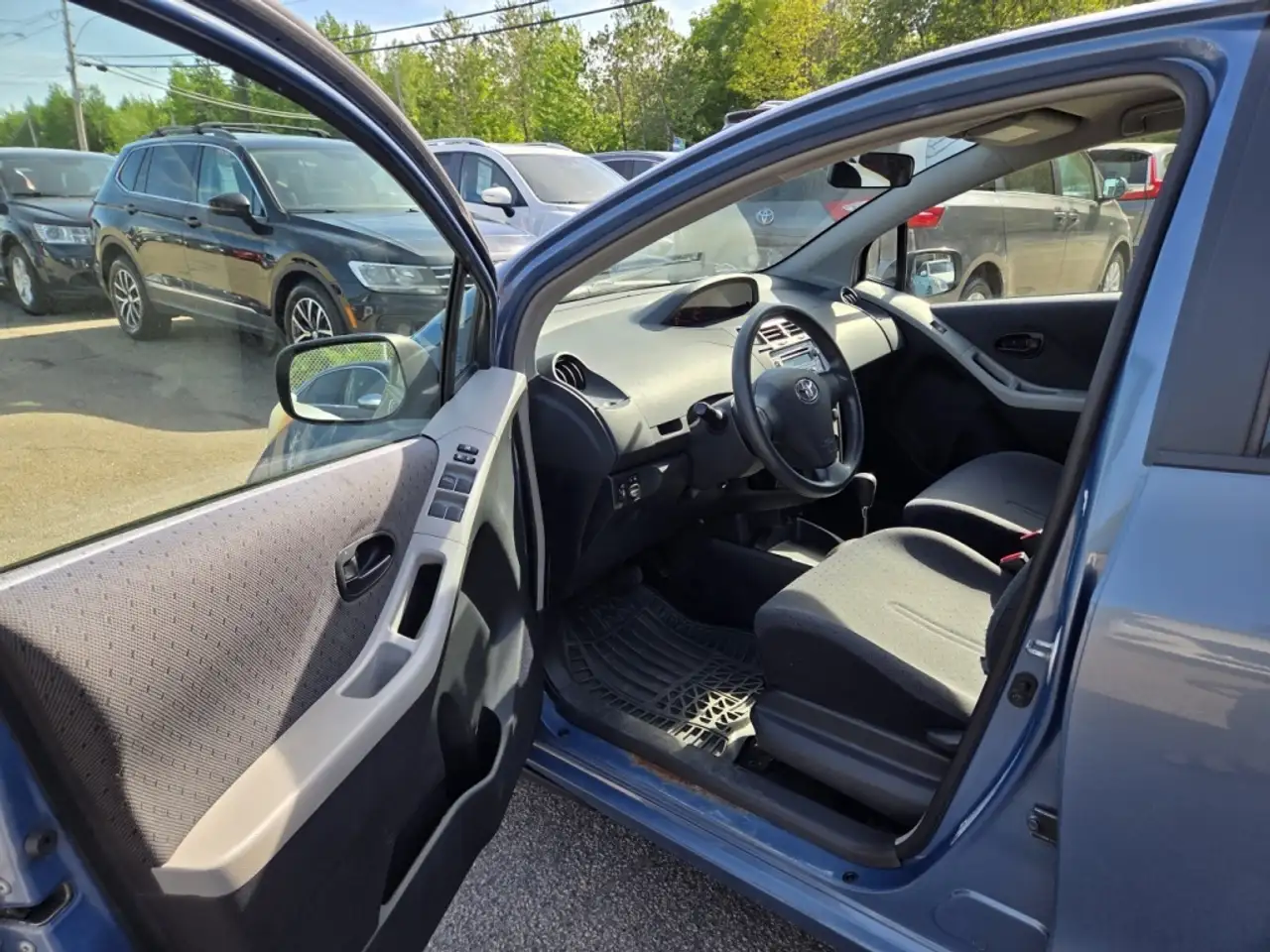 Toyota Yaris снимка Toyota Yaris