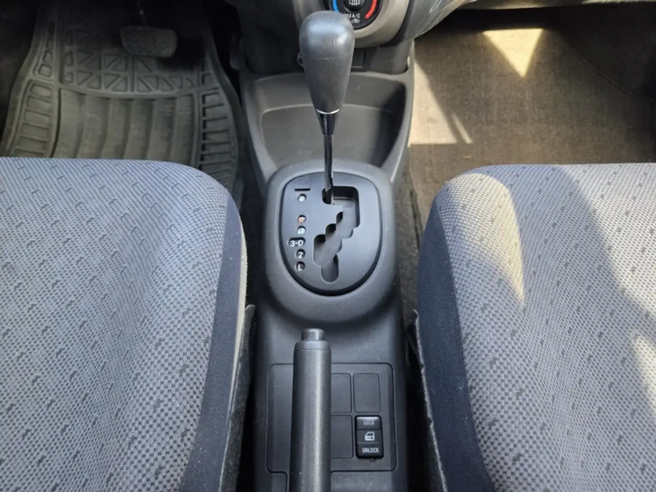 Toyota Yaris снимка Toyota Yaris