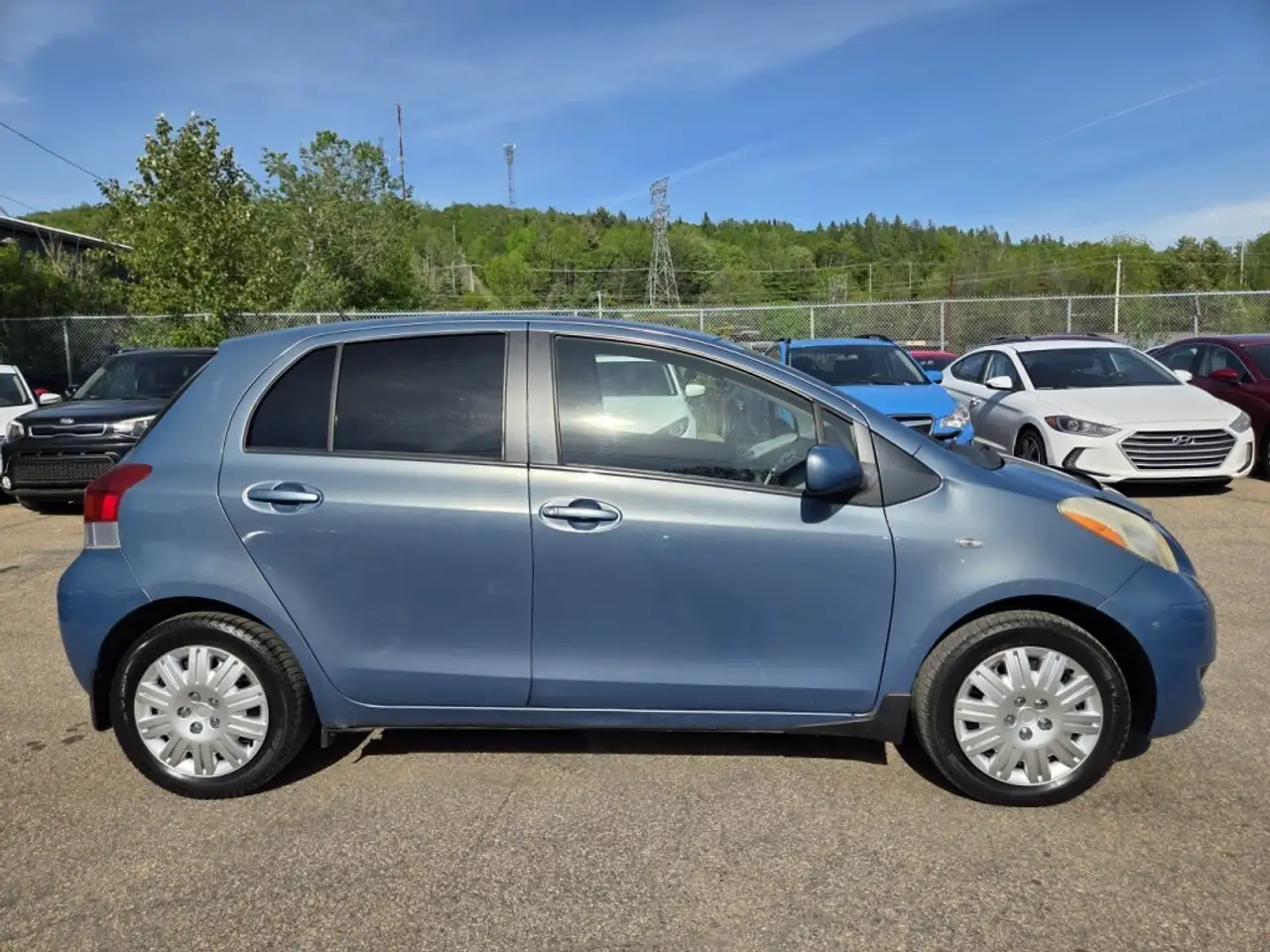 Toyota Yaris снимка Toyota Yaris