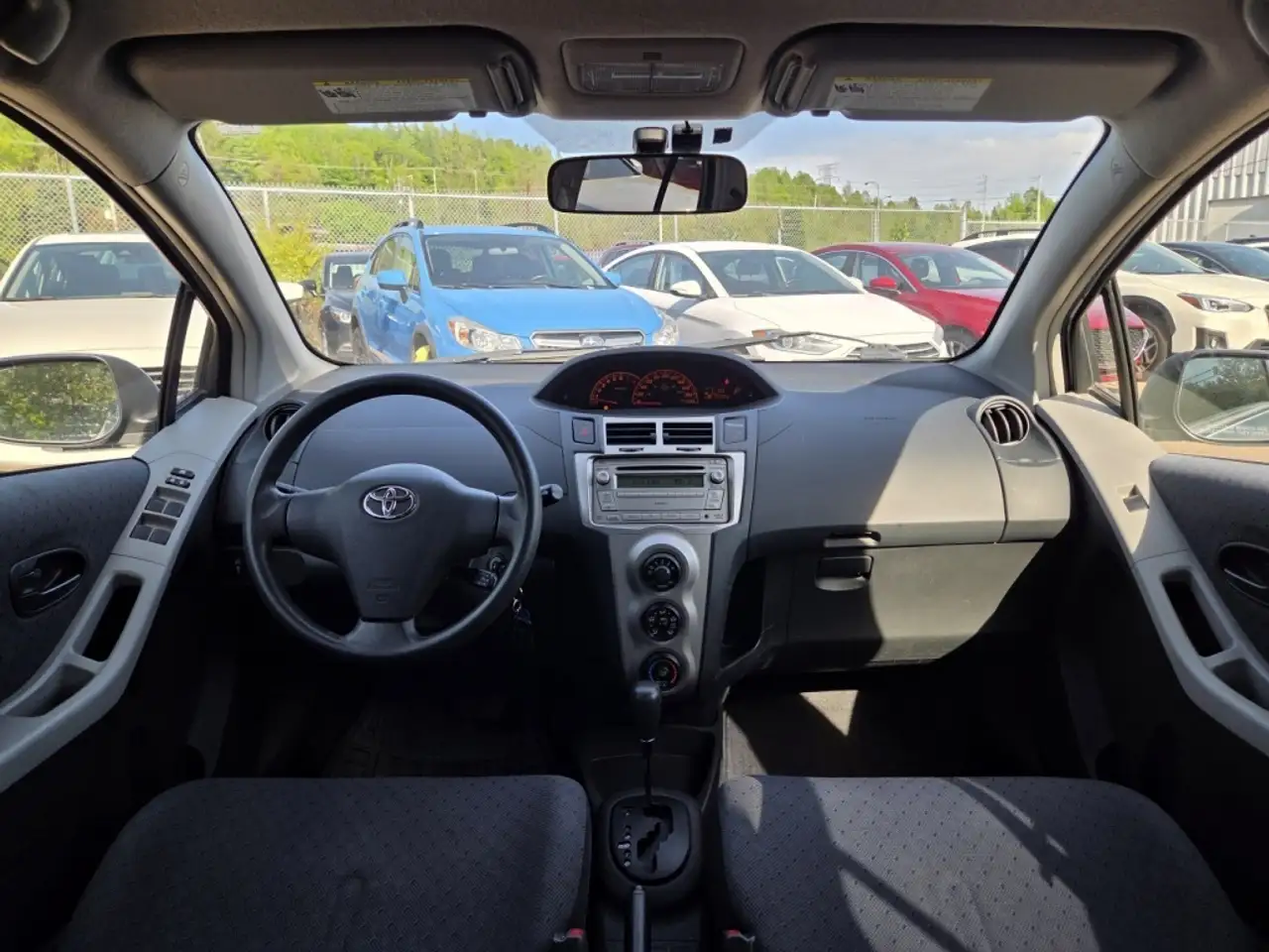 Toyota Yaris снимка Toyota Yaris