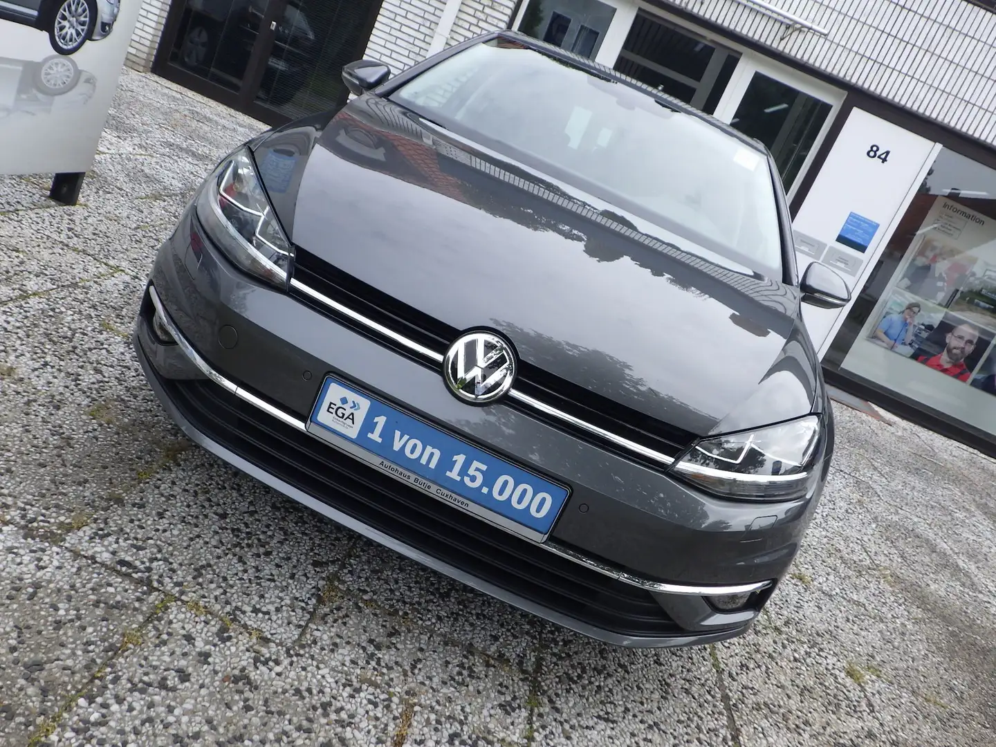 Volkswagen Golf VII Sound DSG Navi, ACC, Climatr.1,0 Ltr. - 81 kW Grau - 1