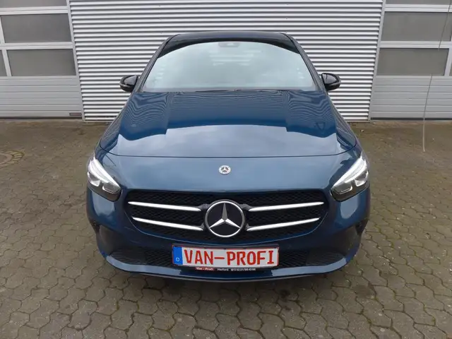 Mercedes-Benz B 180 Automatik-Navi- AHK-el. Heckklappe 57 tkm.
