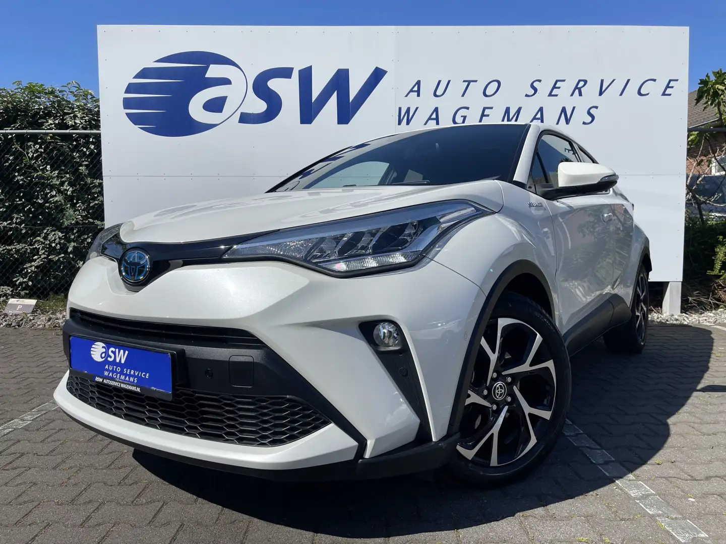 Toyota C-HR 2.0 Hybrid Team D | CarPlay | Parelmoer | Camera | Blanco - 2