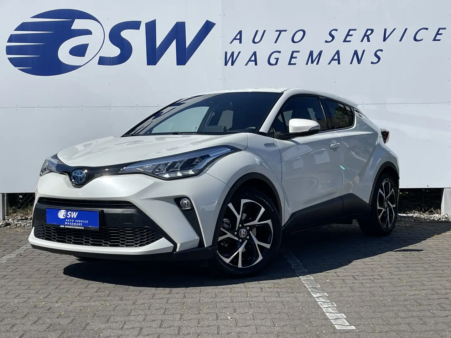 Toyota C-HR 2.0 Hybrid Team D | CarPlay | Parelmoer | Camera | Blanco - 1