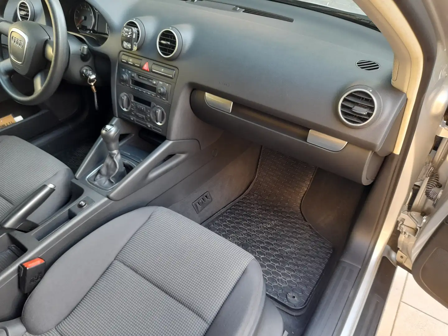 Audi A3 A3 Sportback 1.6 fsi Ambition - 2