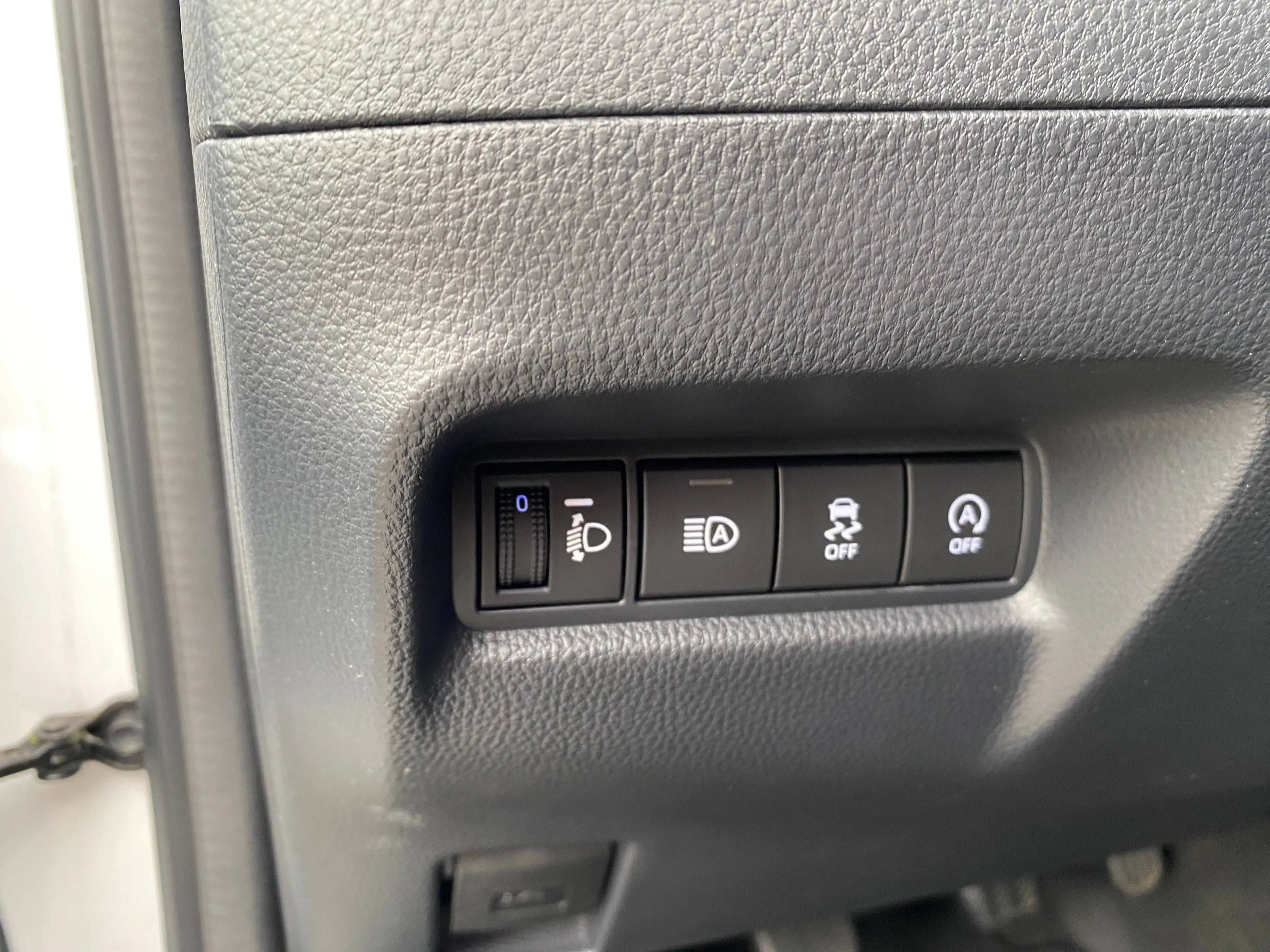 Toyota Aygo 17"ALU APPLE CARPLAY & ANDROID AUTO *KLIMAAUTOMATIK LED Scheinwerfer RÜCKFAHRKAMERA SITZHEIZUNG vorne — photo 11