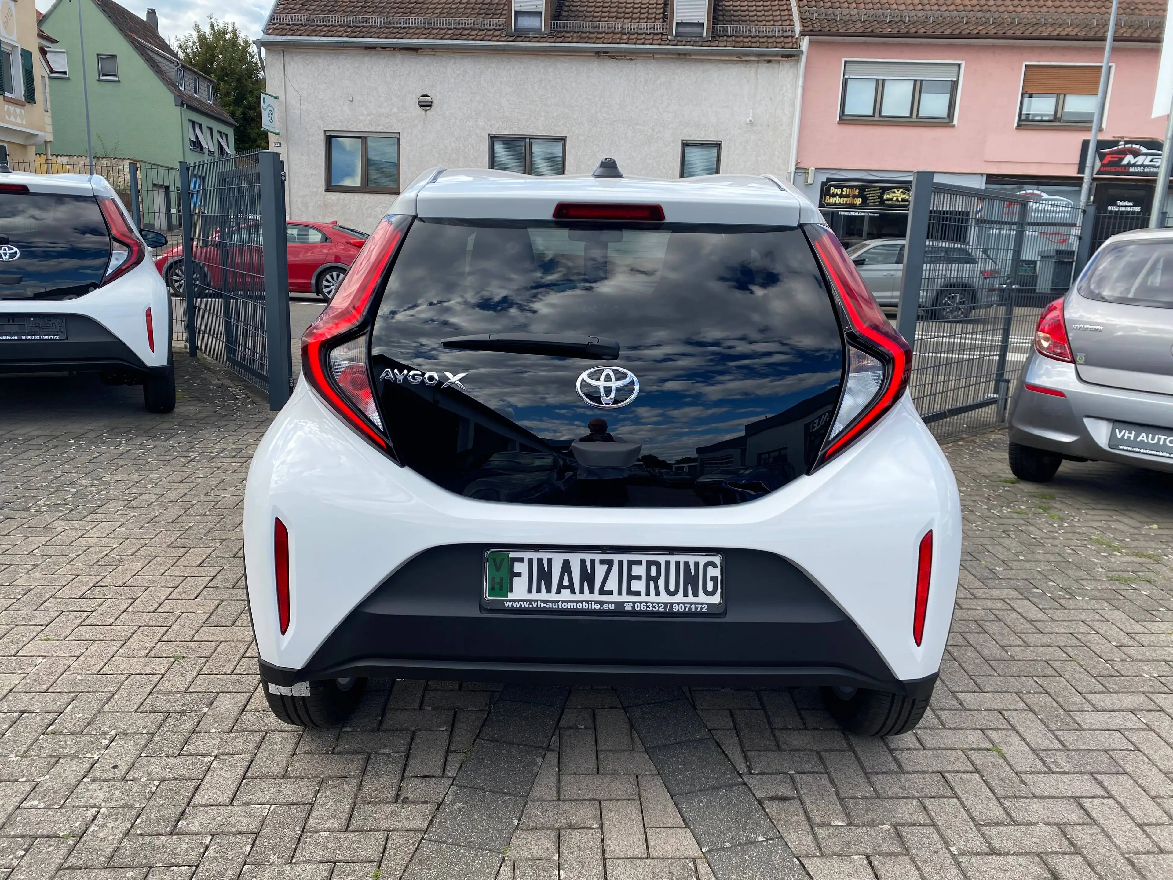 Toyota Aygo 17"ALU APPLE CARPLAY & ANDROID AUTO *KLIMAAUTOMATIK LED Scheinwerfer RÜCKFAHRKAMERA SITZHEIZUNG vorne — photo 2