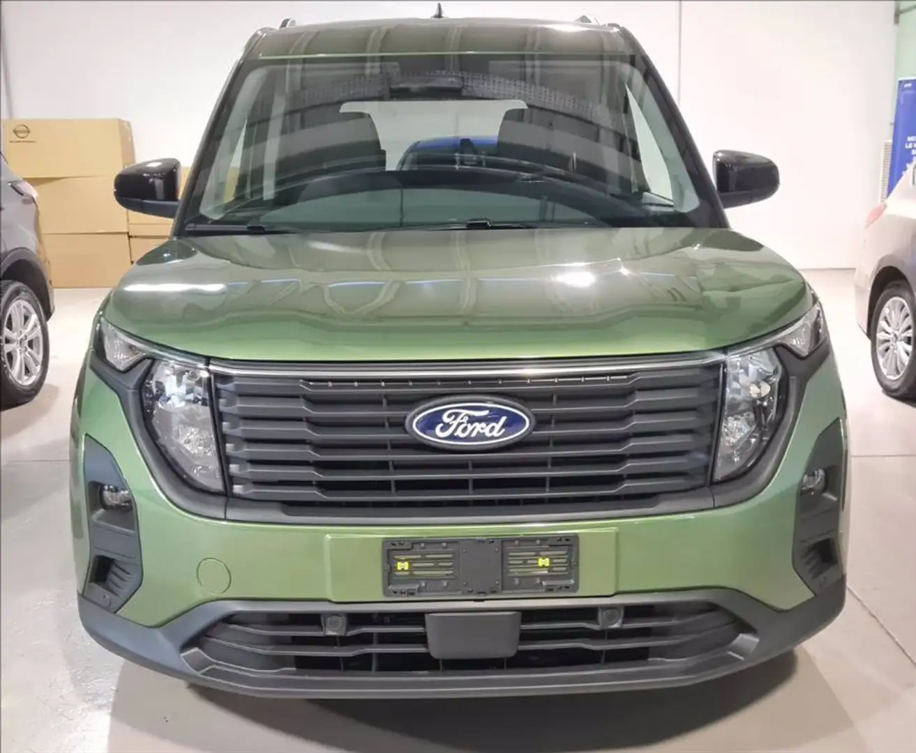 Ford Tourneo Courier II 1.0 ecoboost 125cv Titanium Зелений - 2