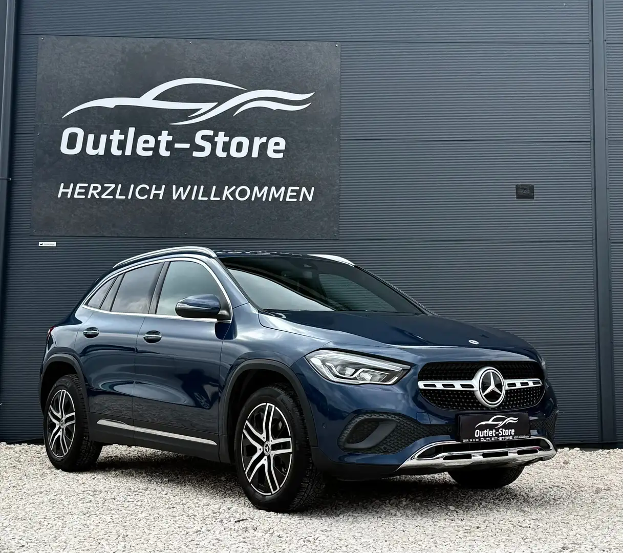 Mercedes-Benz GLA 220 d 4Matic*Leder*Navi*Burmester*RFK*MwSt.*Neuwertig* Blau - 1