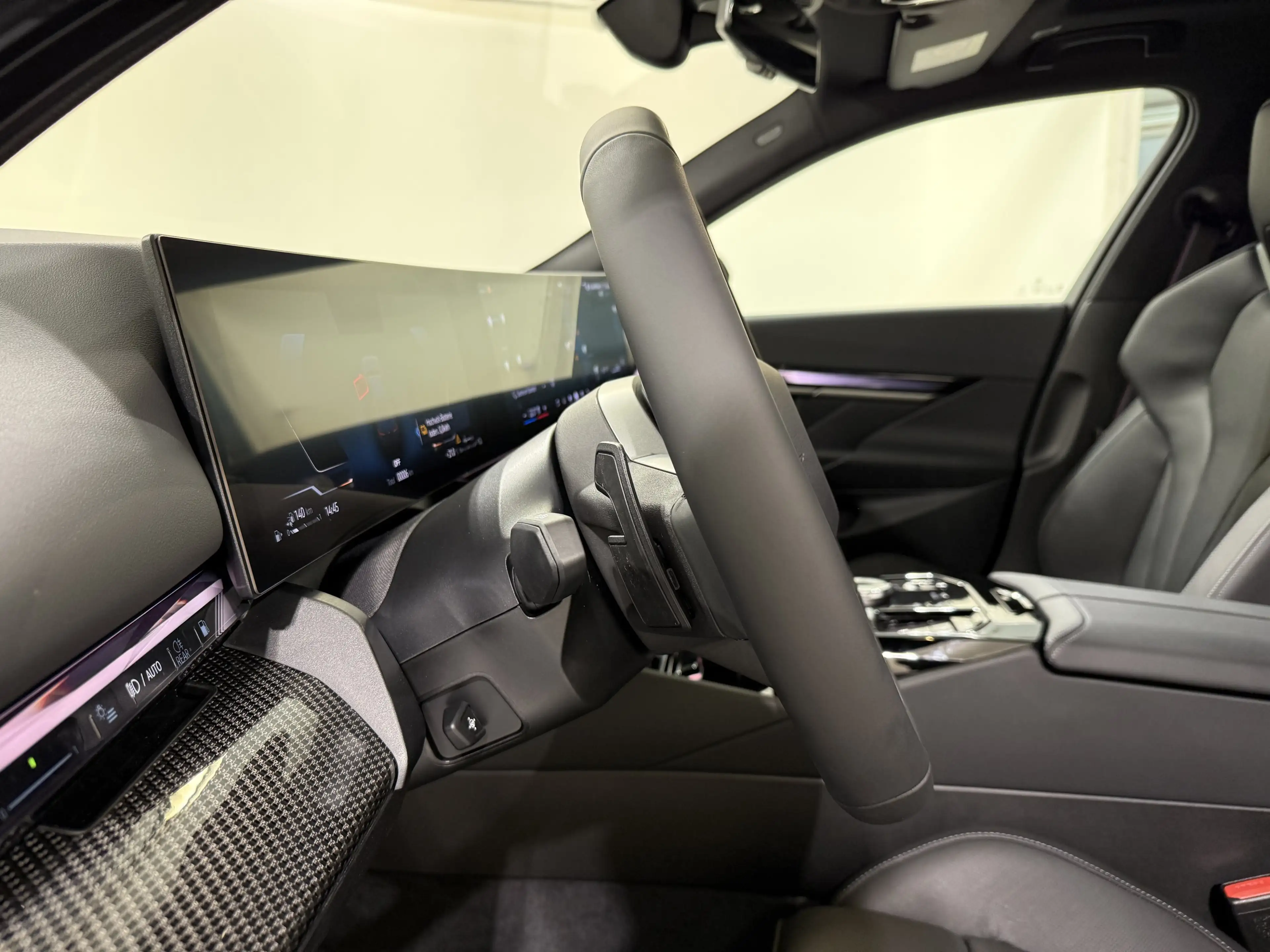 BMW 550 e xDrive Touring M Sportpaket Pro ACC 360 AHK — photo 14