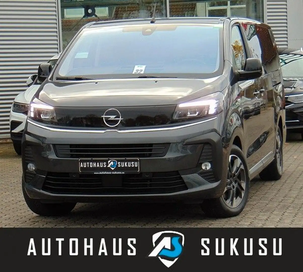 Opel Zafira Life XL 2.0 CDTI AT8 Edition Grau - 1