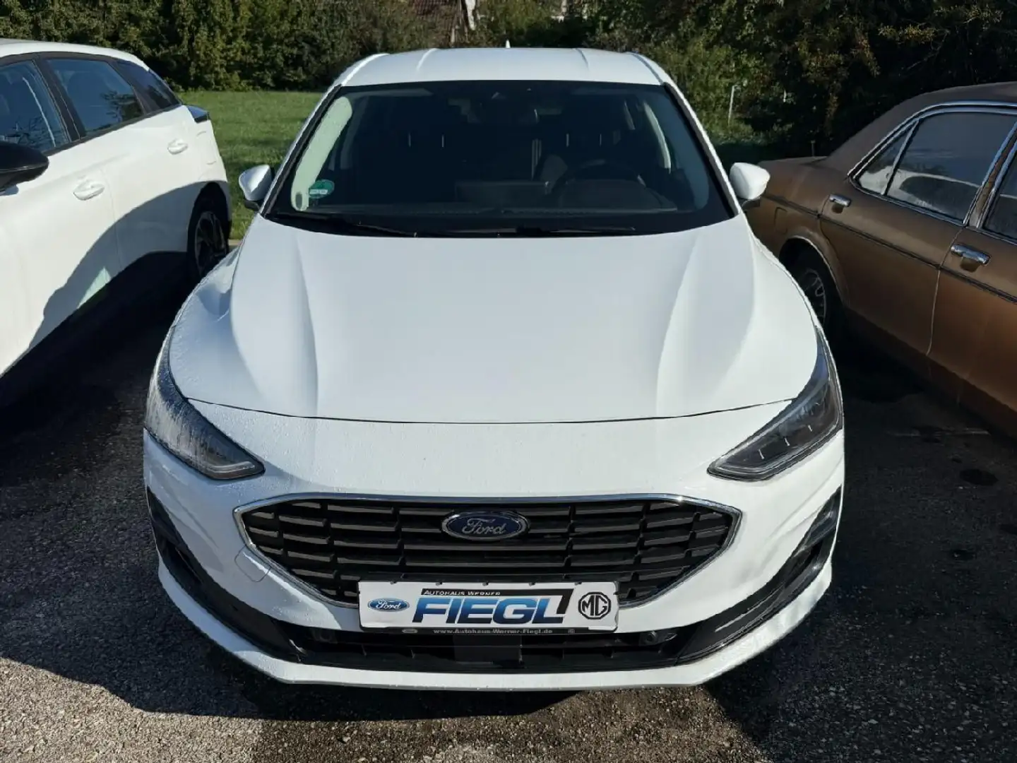 Ford Focus Lim. Titanium Weiß - 1