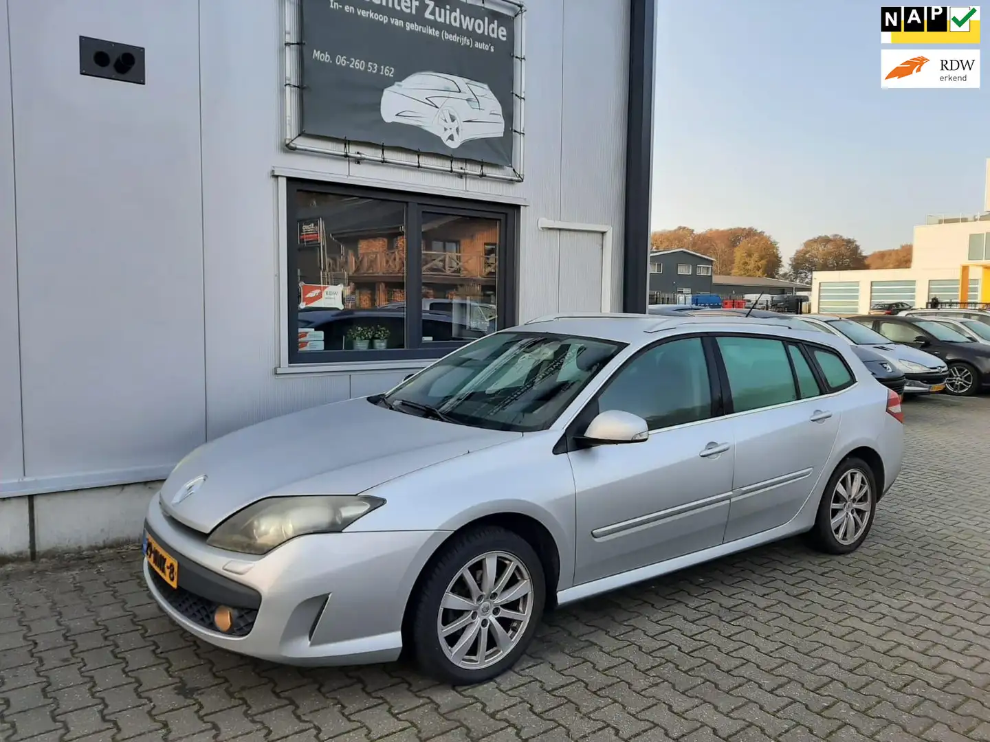Renault Laguna Estate 1.5 dCi Celsium clima navi xenon cruise Grijs - 1