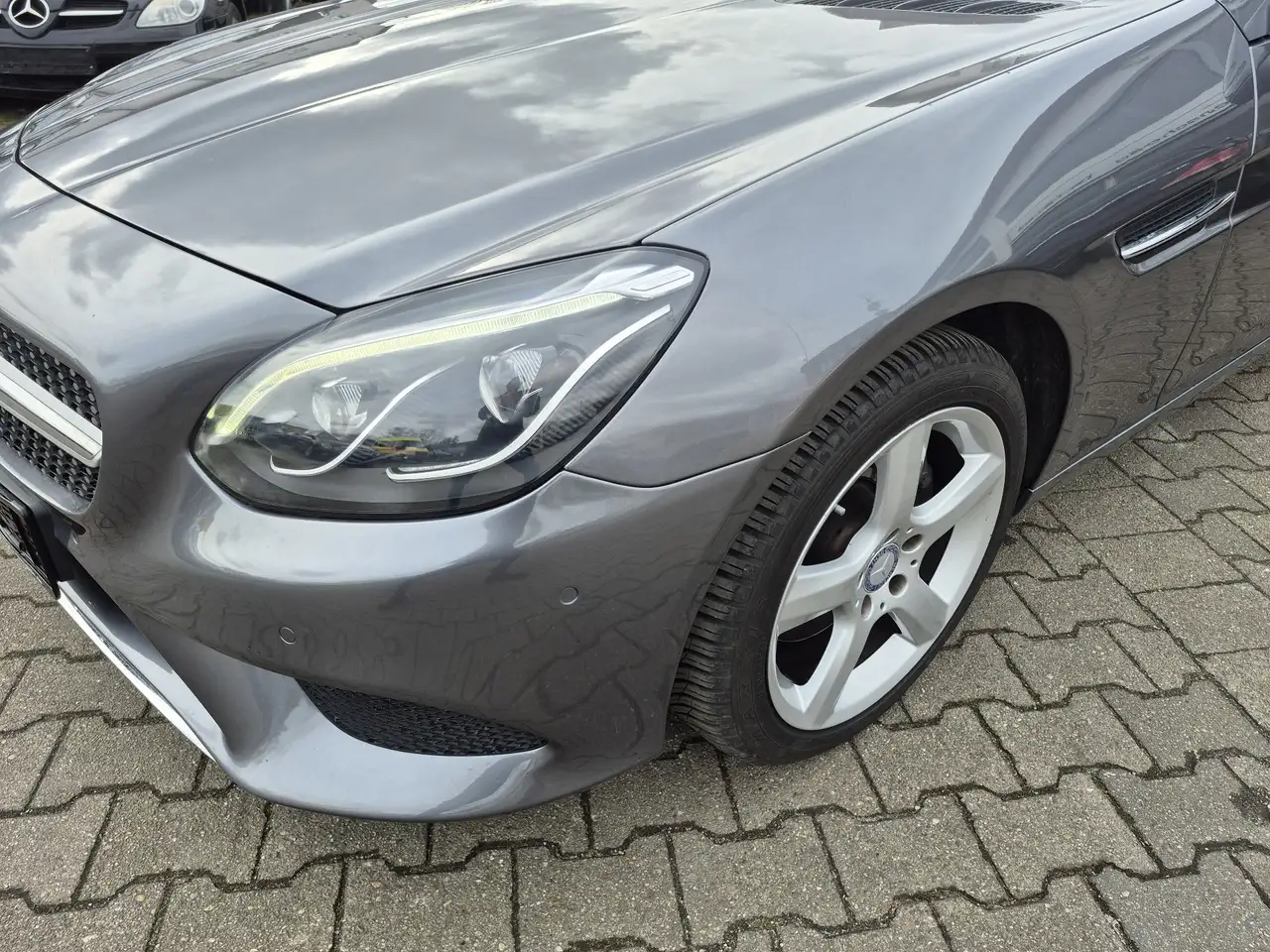 Mercedes-Benz SLC 200