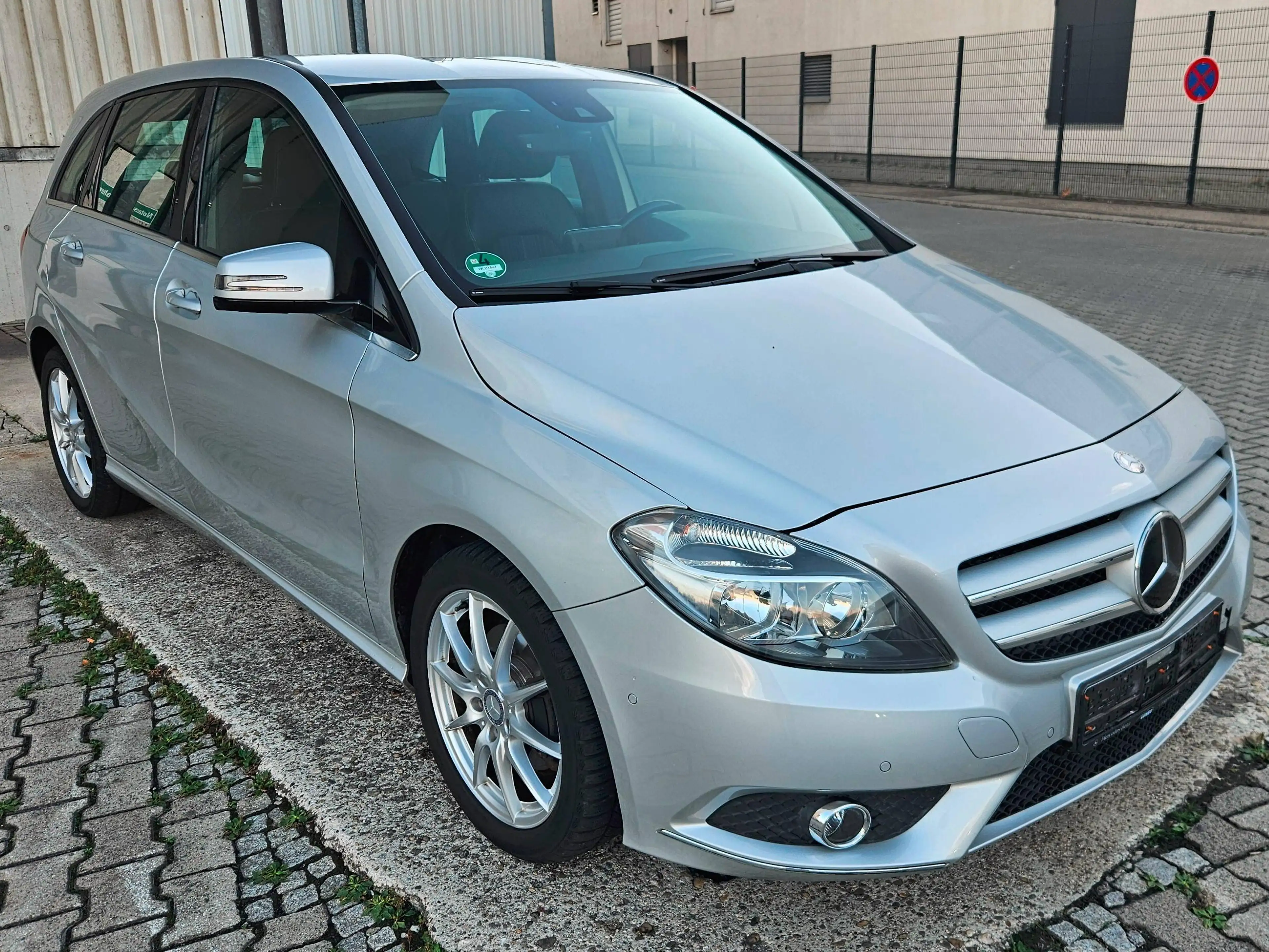 Mercedes-Benz B 200 Automatik 7-Gang DCT — photo 3
