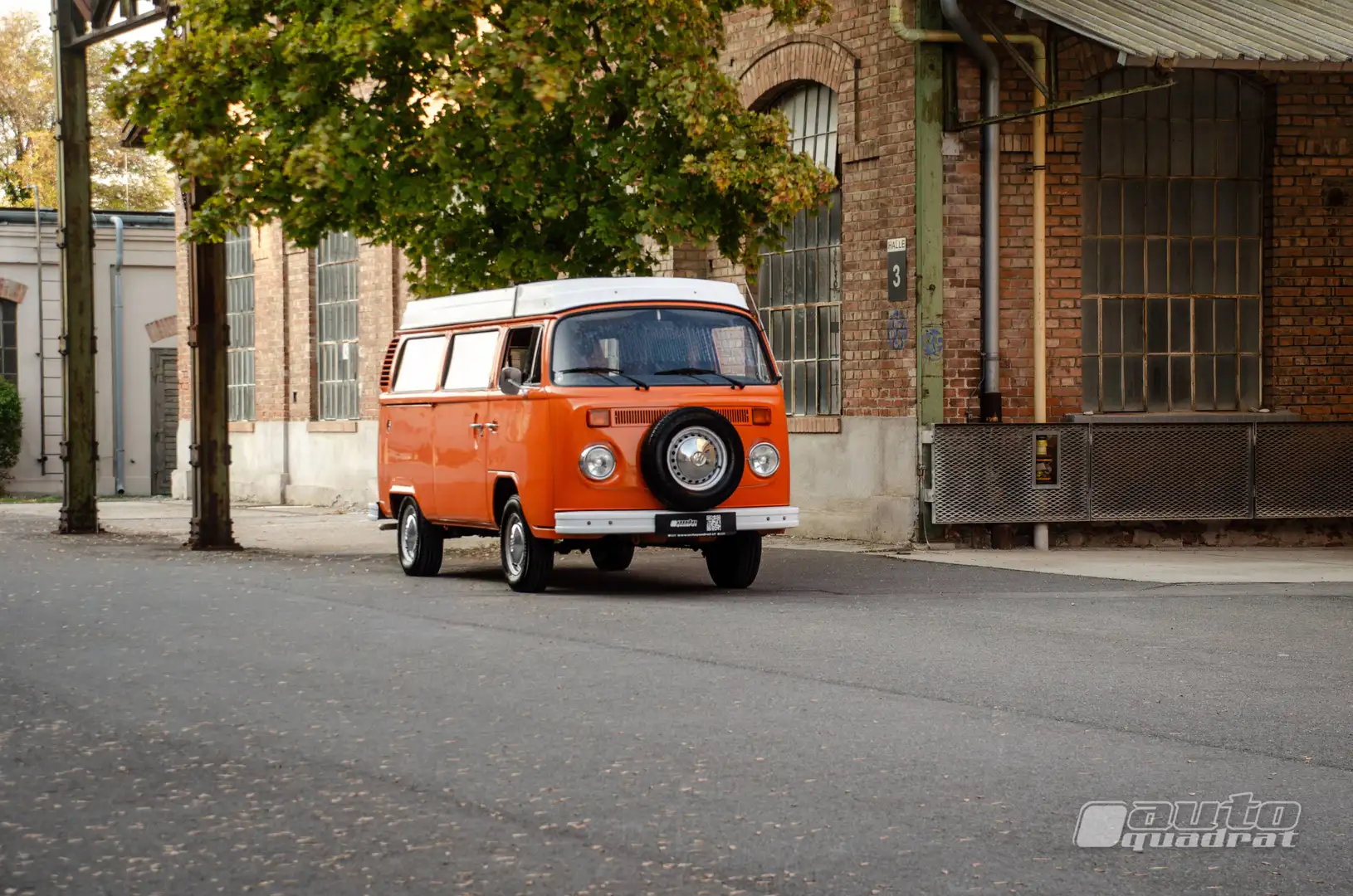 Volkswagen T2 Bus 2.0 Boxer - Westfalia Orange - 2