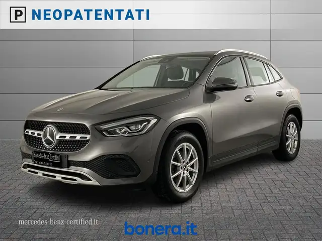 Mercedes-Benz GLA 180 d Business